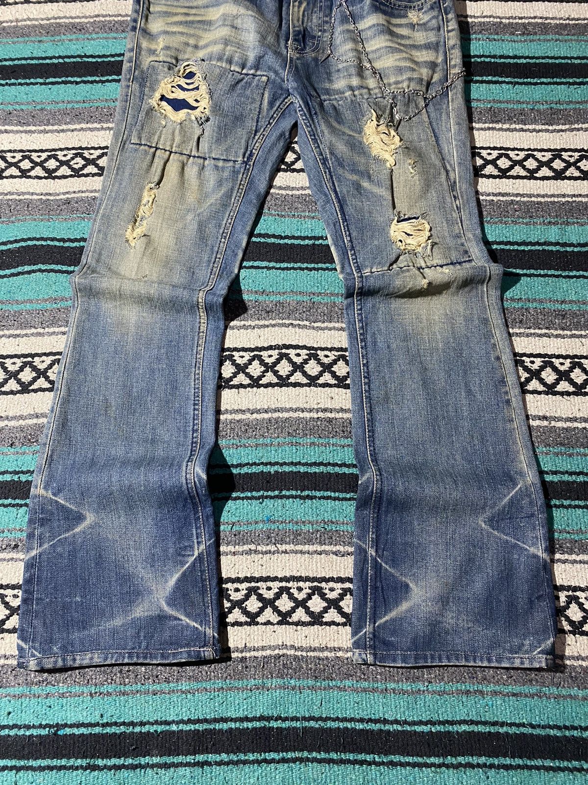 If Six Was Nine × Japanese Brand × Le Grande Bleu (L.G.B.) 2000s - LeeRiders Bushwackers Distressed Flare Denim Size US 32 / EU 48 - 5 Thumbnail