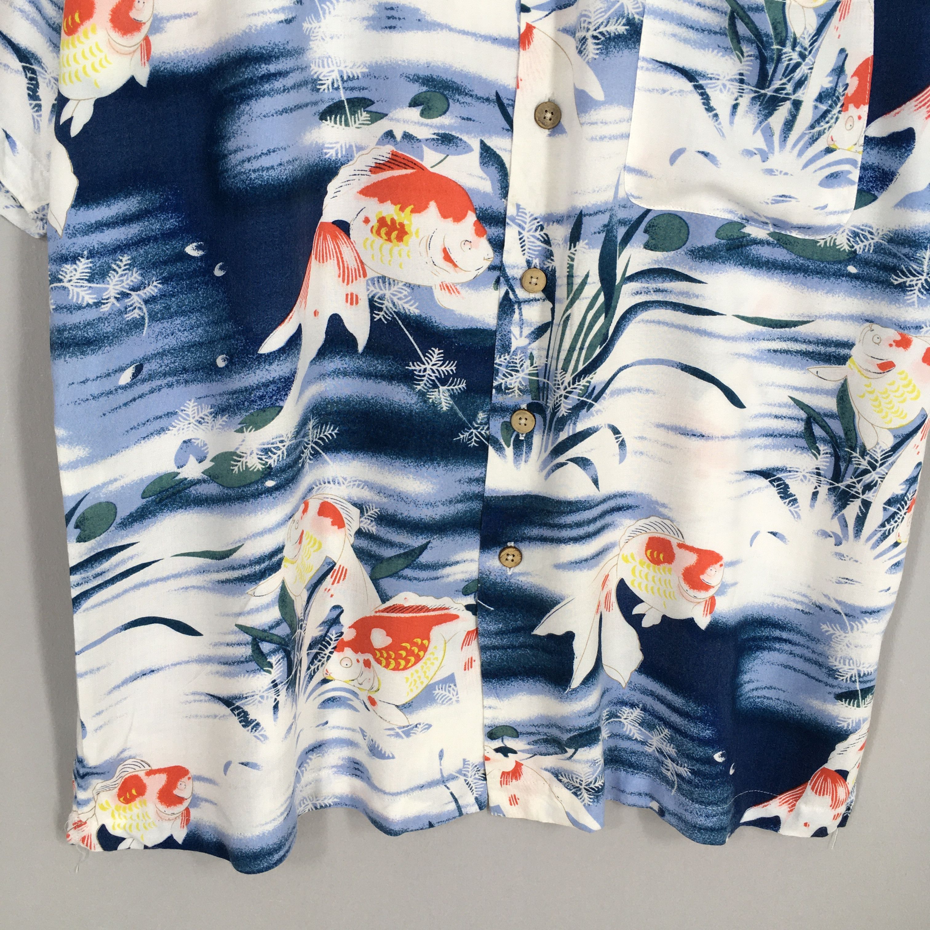Japanese Brand Vintage Hawaiian Japanese Gold Fish Rayon Shirt Medium Size US M / EU 48-50 / 2 - 4 Thumbnail