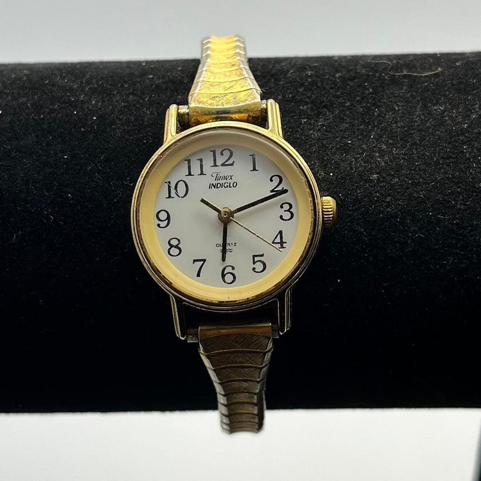 Timex Vintage gold timex watch Size ONE SIZE - 1 Thumbnail