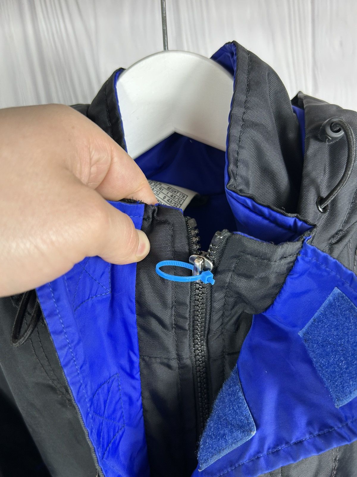 Nike Vintage Y2K Nike Nylon Jacket Big Swoosh Size M Size US M / EU 48-50 / 2 - 16 Thumbnail