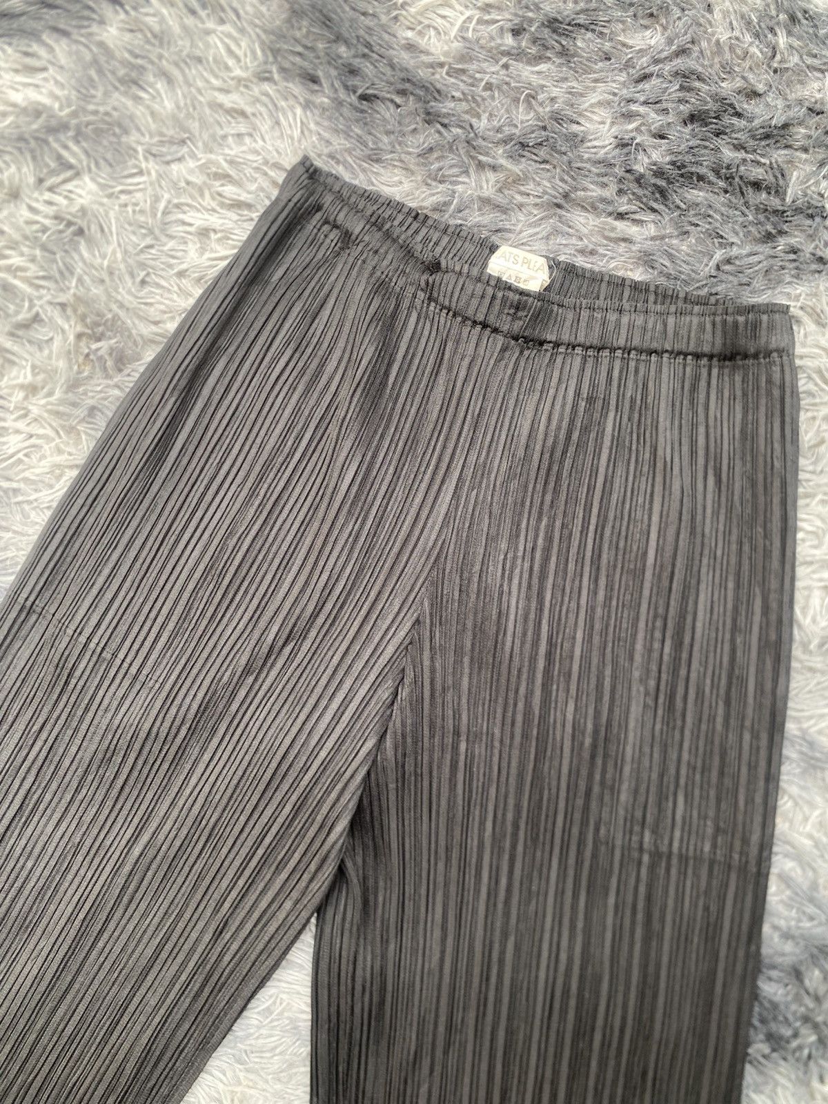 Pleats Please Issey Miyake Pleats please by issey miyake pleated pants Size US 32 / EU 48 - 2 Thumbnail