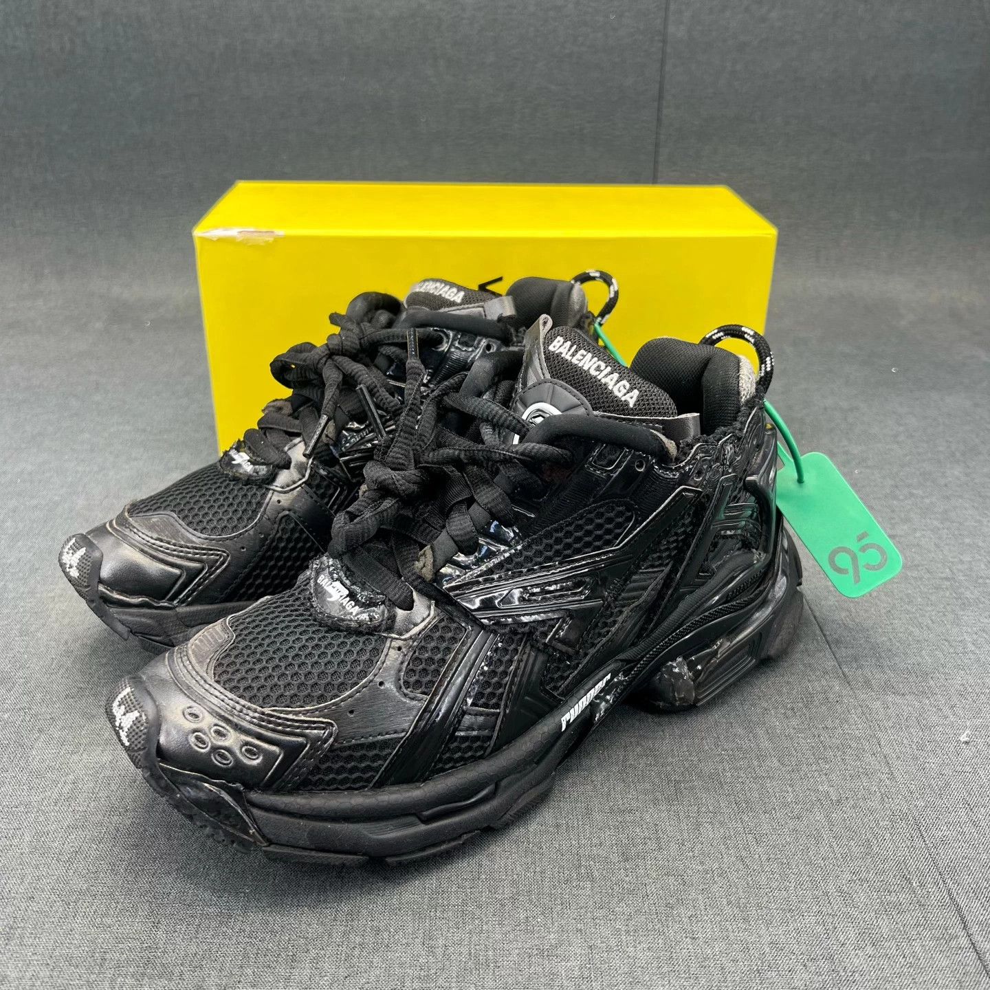 Balenciaga Balenciaga Runner Black 41 Size US 8 / EU 41 - 1 Thumbnail