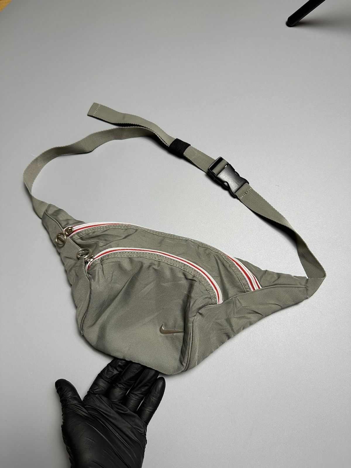 Vintage Nike Rare vintage metal swoosh logo belt bag unisex Size ONE SIZE - 1 Thumbnail