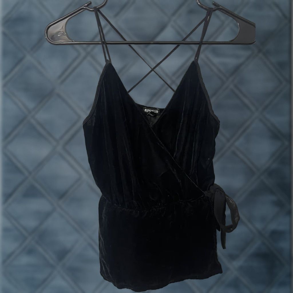 Express VINTAGE Express Women’s Velour Tank Shirt XS Black Spaghetti Strap Tank Top Womens XS Black Velour Express Tank Size XS / US 0-2 / IT 36-38 - 1 Thumbnail