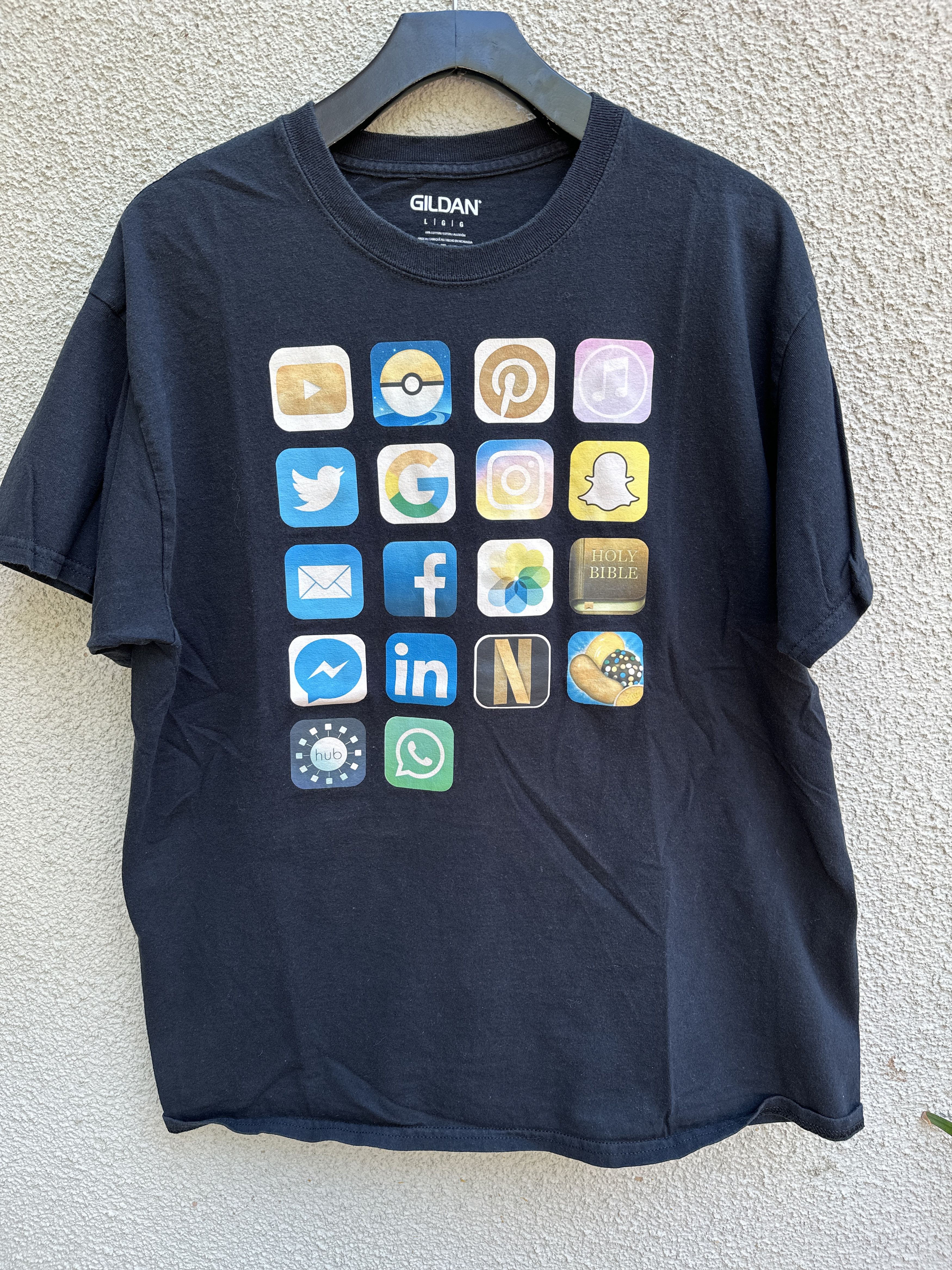 Gildan 2000's iPhone Apps Tee Size US L / EU 52-54 / 3 - 1 Thumbnail
