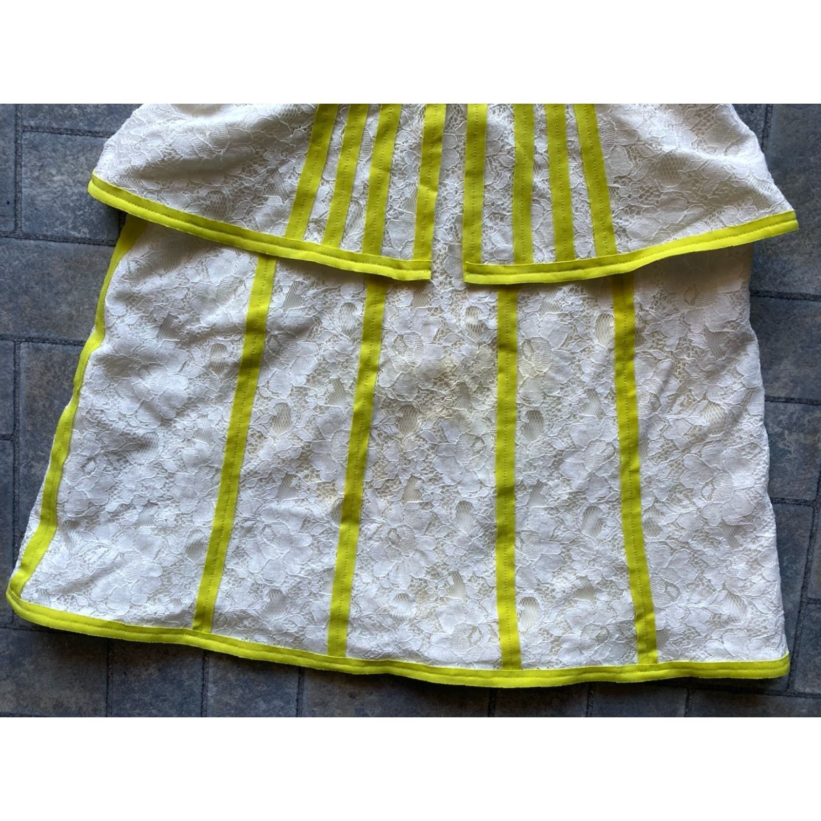 Bcbgmaxazria BCBGMAXAZRIA Kellyn Mini Dress SIZE 10 Bustier White Yellow Straps NEW NWT Womens Dress Mini Short Sleeveless Strap White Yellow 10 NWT Size L / US 10 / IT 46 - 2 Thumbnail