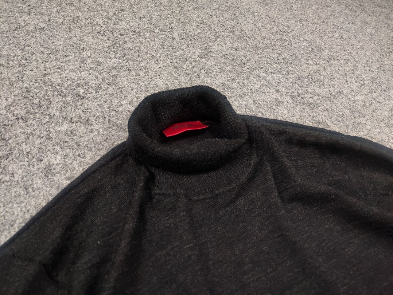 Hugo Boss Hugo Boss light wool Sweater high turtleneck collar Gray Size US M / EU 48-50 / 2 - 9 Thumbnail