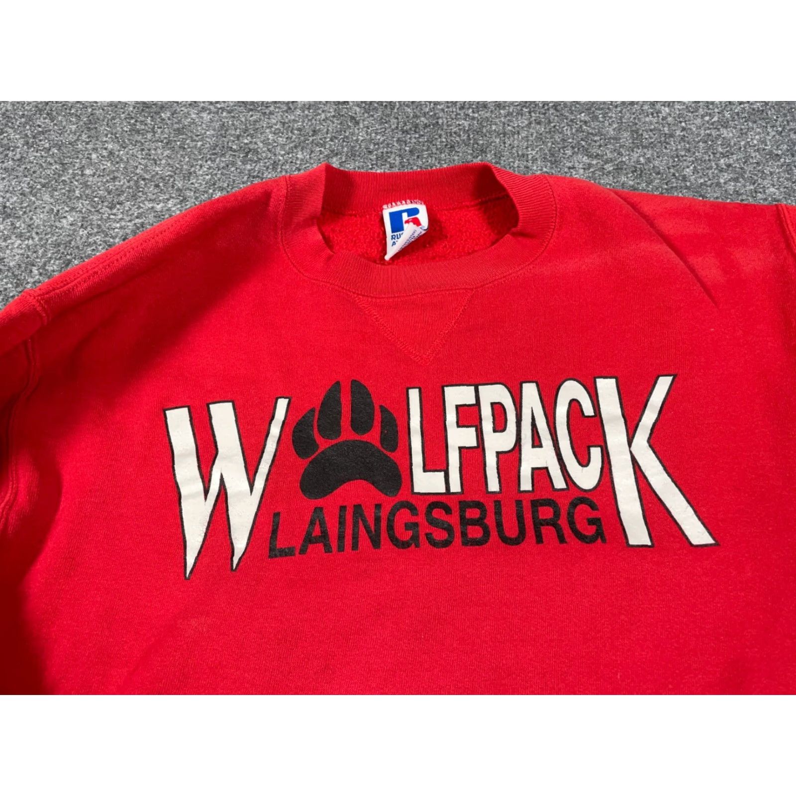 Russell Athletic VINTAGE Russell Athletic Sweatshirt Adult Medium Red Michigan Laingsburg Wolfpack 90s Retro Sports Crew Neck Pullover Size US M / EU 48-50 / 2 - 6 Thumbnail