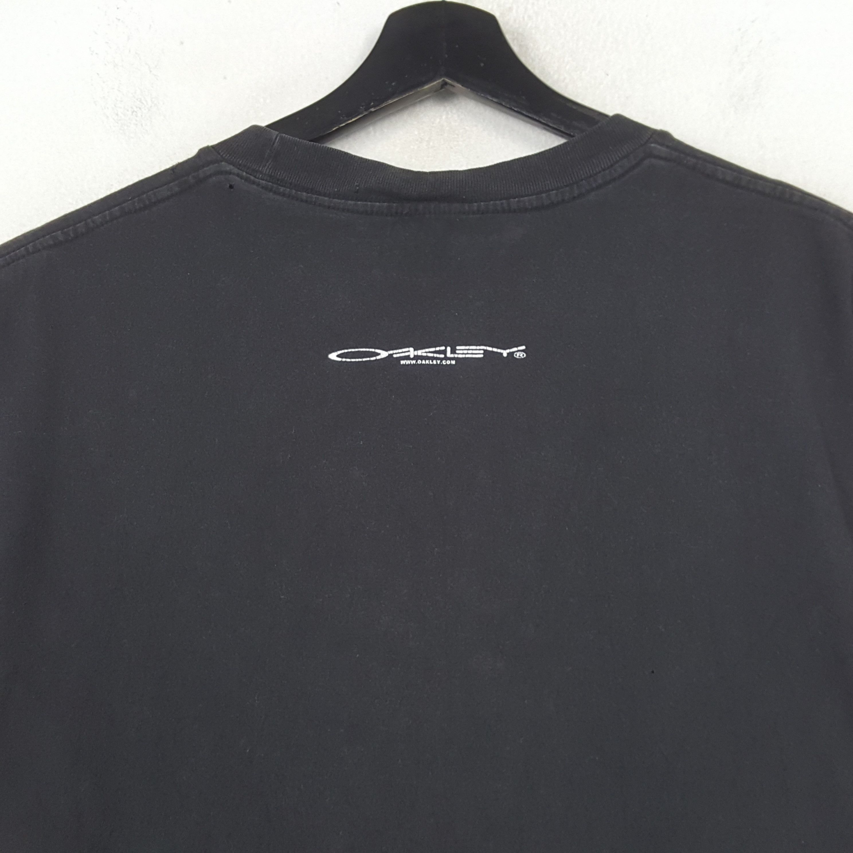 Oakley Oakley Center Spellout Logo Design Tshirt RR19 Size US L / EU 52-54 / 3 - 4 Thumbnail