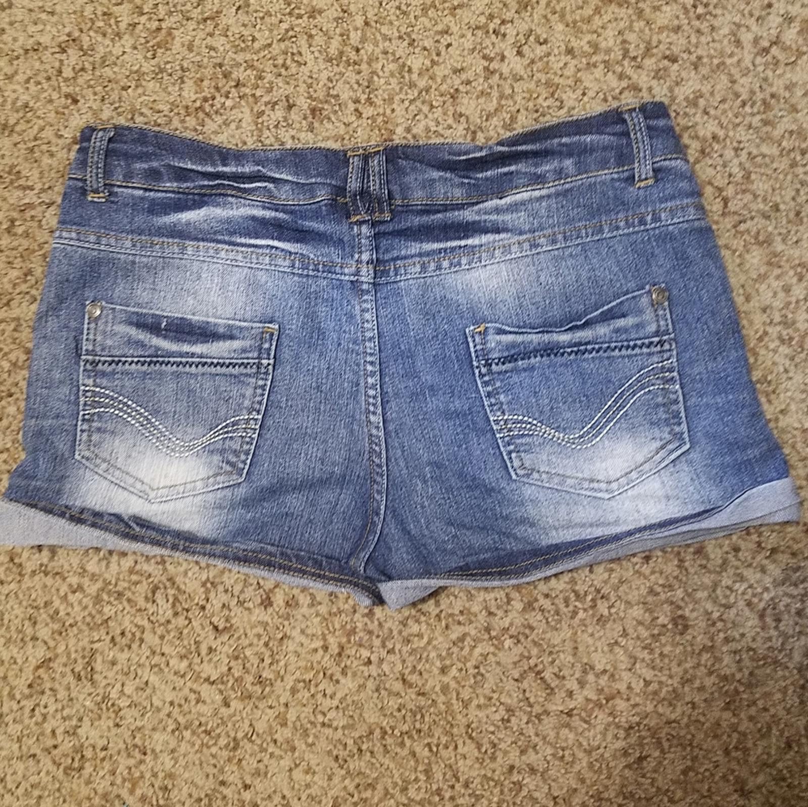 Designer Ceash One Denim Shorts 13/14 Size US 26 / EU 42 - 1 Thumbnail