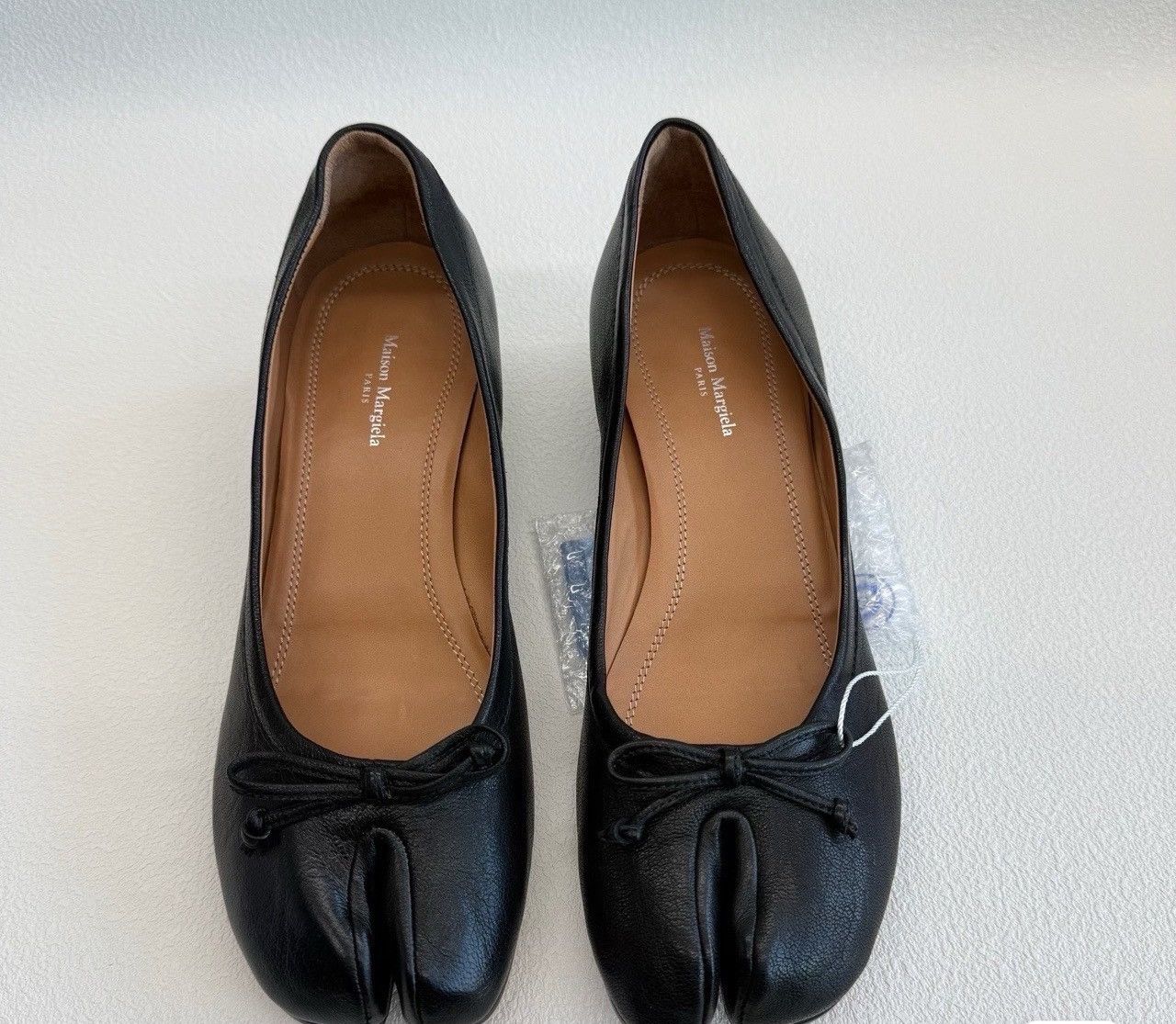 Maison Margiela Maison Margiela Black Lowtop Sneakers 37Women Size US 7 / IT 37 - 4 Thumbnail