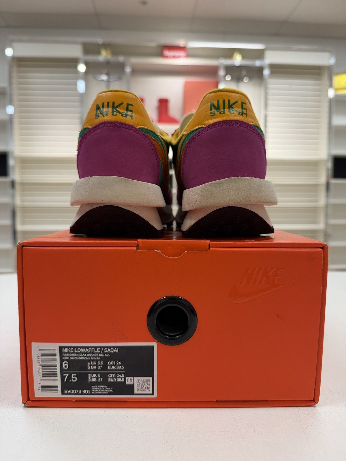 Nike sacai x Nike LDWaffle 'Pine Green' - LIGHTLY WORN WITH BOX Size US 6 / EU 39 - 5 Thumbnail