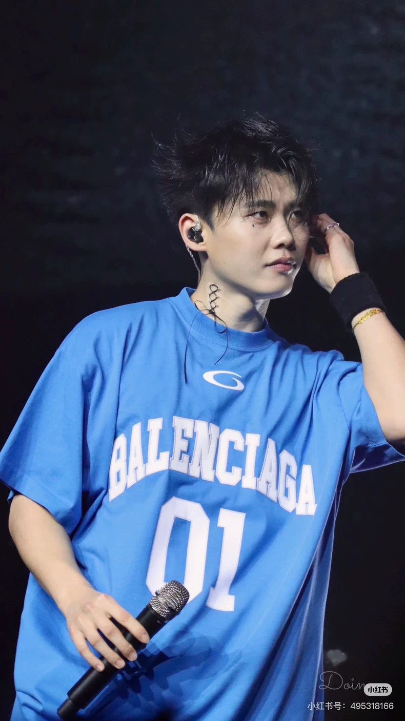 Balenciaga Balenciaga Basketball uniform jersey retro washed short sl Size US S / EU 44-46 / 1 - 8 Thumbnail