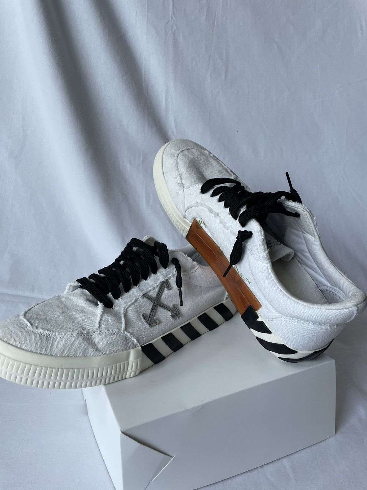 Off-White Off White Vulcanized Low sneakers Size US 10.5 / EU 43-44 - 3 Thumbnail