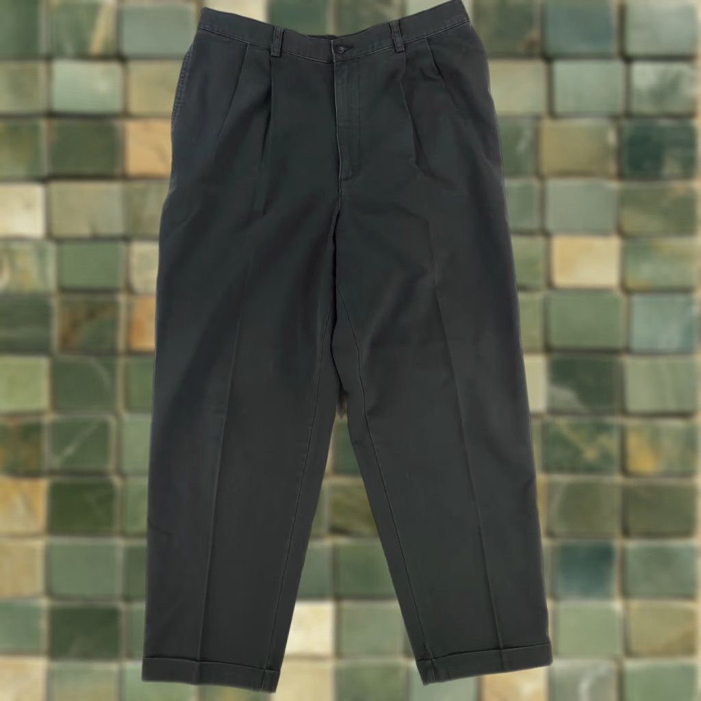 Gap VINTAGE GAP VTG 90s Easy Fit Khakis Pants Green Pleated Mens 36 x 30 36 x 29 Inseam 29 Khakis Mens Green Size US 36 / EU 52 - 1 Thumbnail