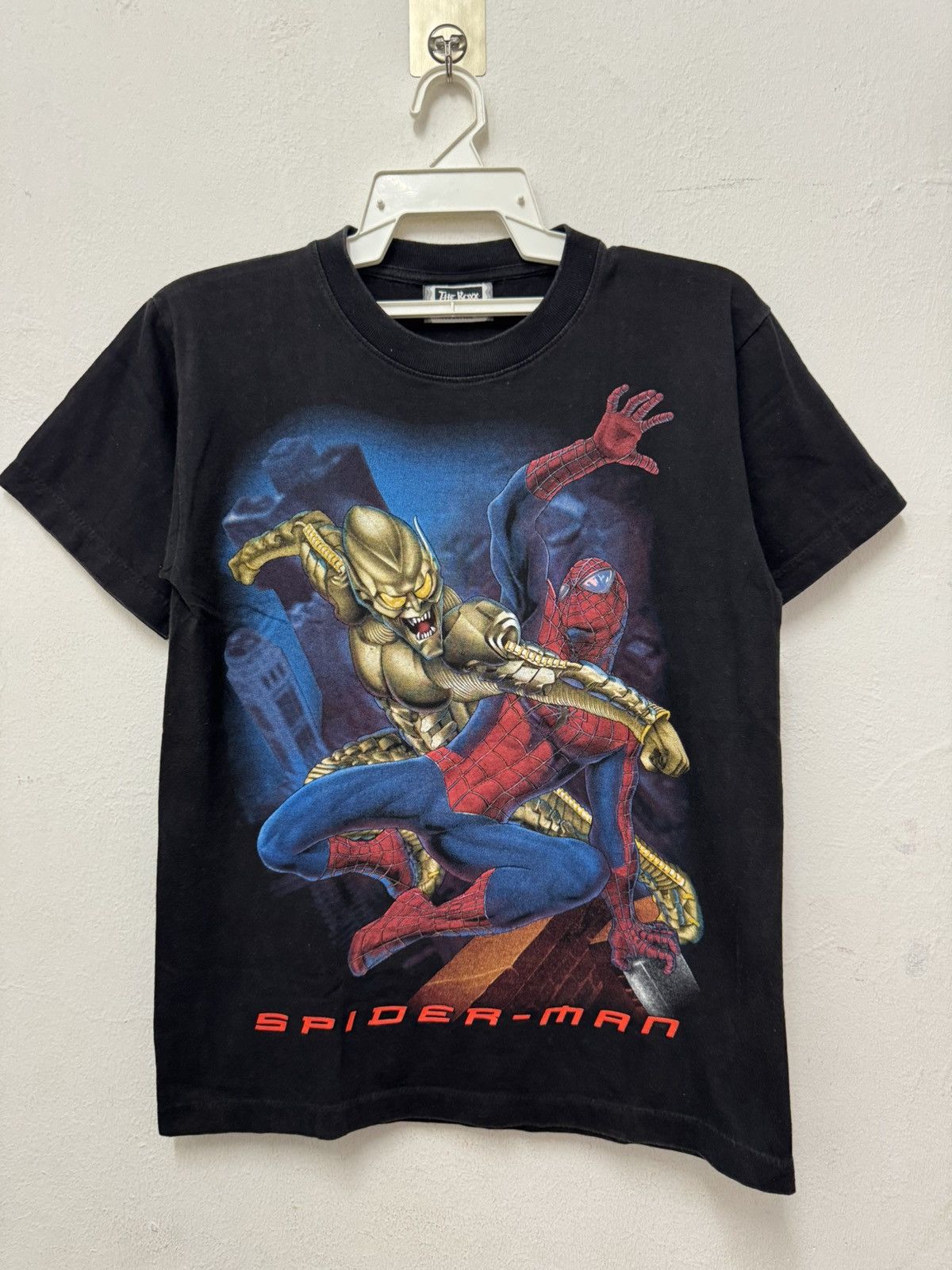 Marvel Comics Spiderman- Man Vs Goblin Vintage Marvel Movie T shirt Size US M / EU 48-50 / 2 - 1 Thumbnail