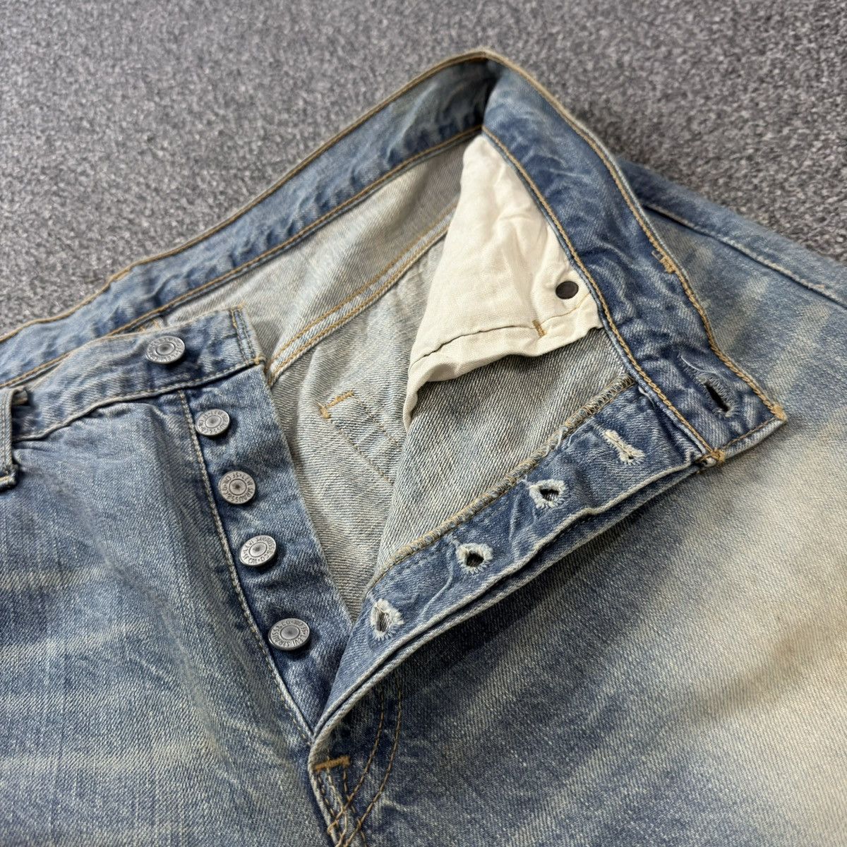 Engineered Garments × Levi's Vintage Y2K Levis 501 Wideleg Heavy Faded Washed Denim Jeans Size US 33 - 12 Thumbnail