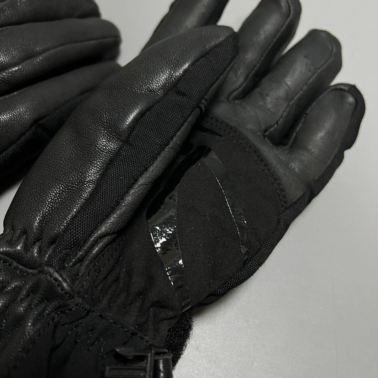 KJUS KJUS Ski Snowboard Gloves PrimaLoft Leather Black Size ONE SIZE - 17 Thumbnail