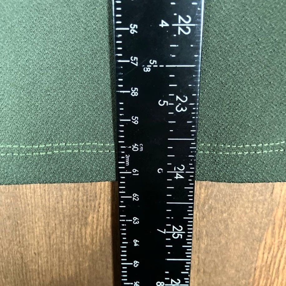 Banana Republic Banana Republic Blouse Womens V Neck Short Sleeve Forest Green XS Stretch Size XS / US 0-2 / IT 36-38 - 7 Thumbnail