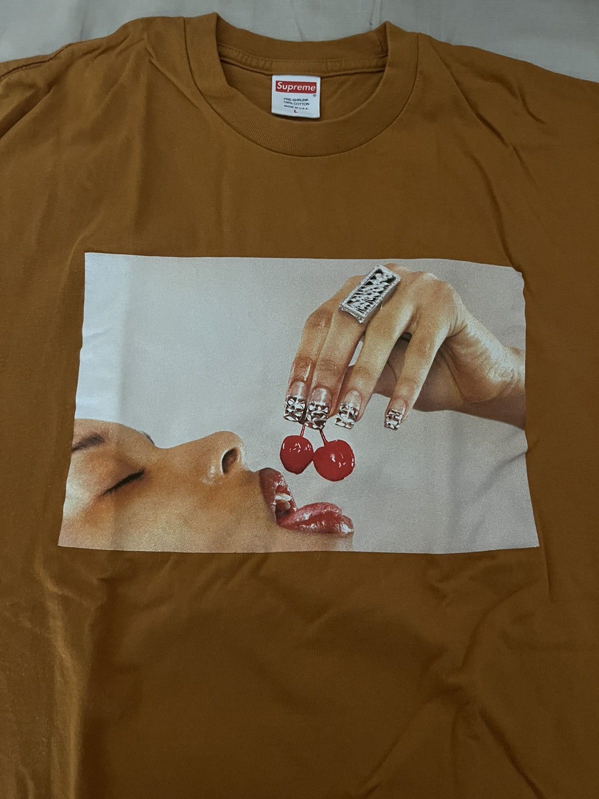 Supreme Supreme Cherry T Size US L / EU 52-54 / 3 - 1 Thumbnail