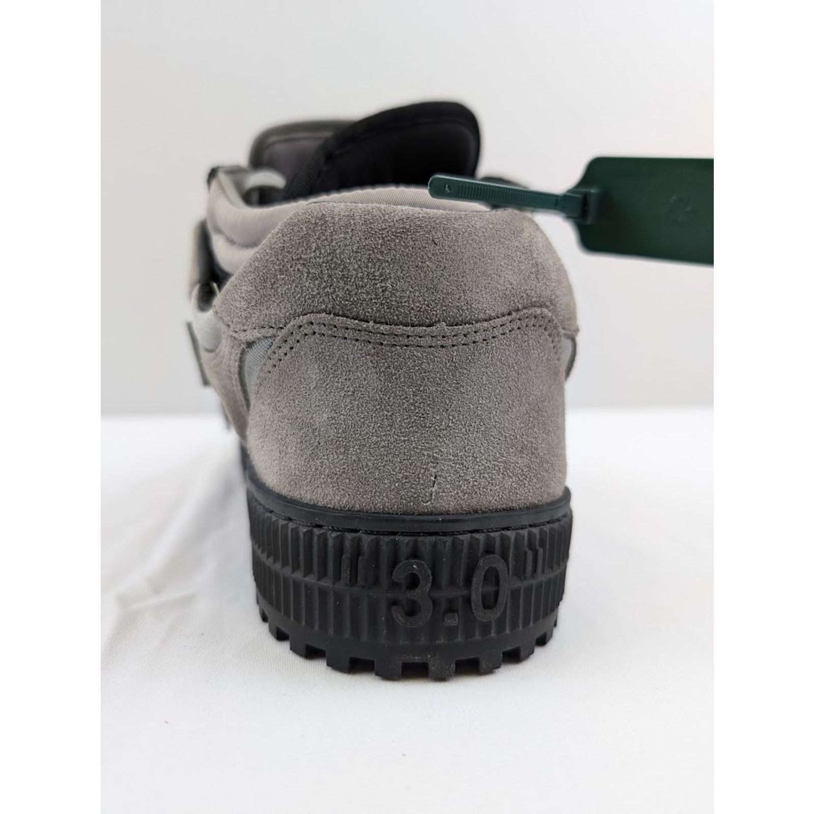 Off-White o1rshd1 Floating Arrow Sneaker in Dark Grey Size US 13 / EU 46 - 6 Thumbnail