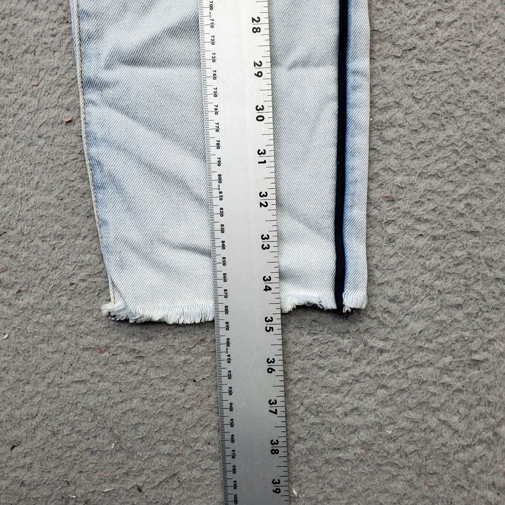 Doublet Ashley Mason Jeans Women Size 9 Multi Light Wash Distresed Raw Hem 5-Pocket Design NWT Size 30" / US 8 / IT 44 - 3 Thumbnail