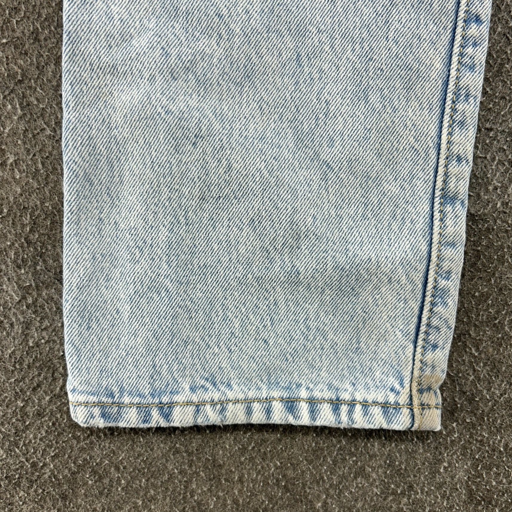 Levi's VINTAGE Levi's Wedgie Jeans Womens 25x28 Blue Straight Button Fly Light Wash Distressed 90s Womens Jeans Size 42" / US 20 - 4 Thumbnail