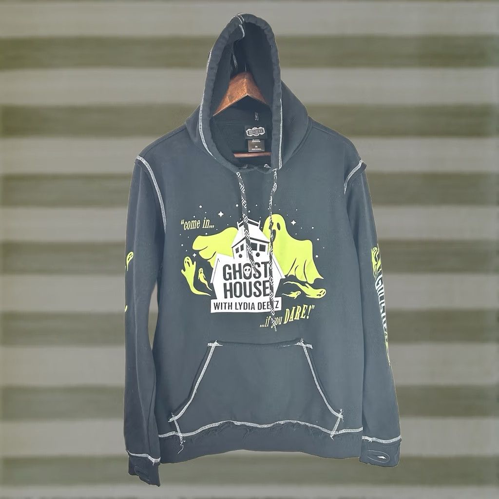 Hot Topic Hot Topic Beetlejuice Ghost House Lydia Deetz Ghostie Hoodie Size M Black Hooded Graphic Print Pullover 80s 90s Halloween Movie Men"} Size US M / EU 48-50 / 2 - 1 Thumbnail