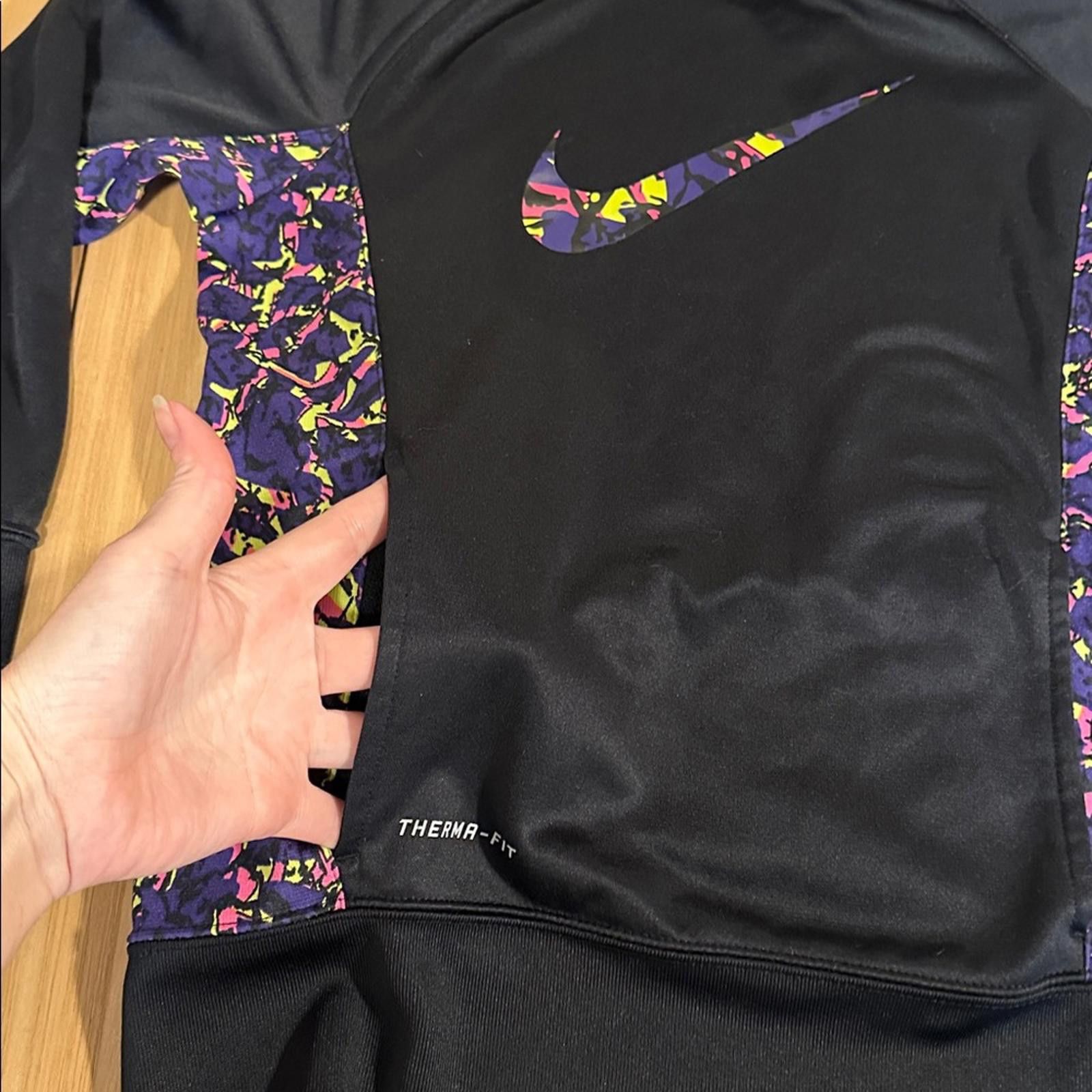 Nike Nike Kids Large Therma-Fit Hoodie Black Warm Pullover Size US L / EU 52-54 / 3 - 4 Thumbnail
