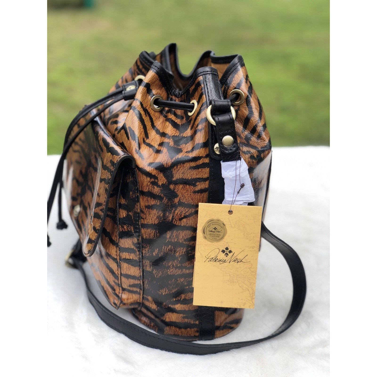 Patricia Nash NWT Patricia Nash Drawstring Smooth Leather bag B000588 Size ONE SIZE - 5 Thumbnail