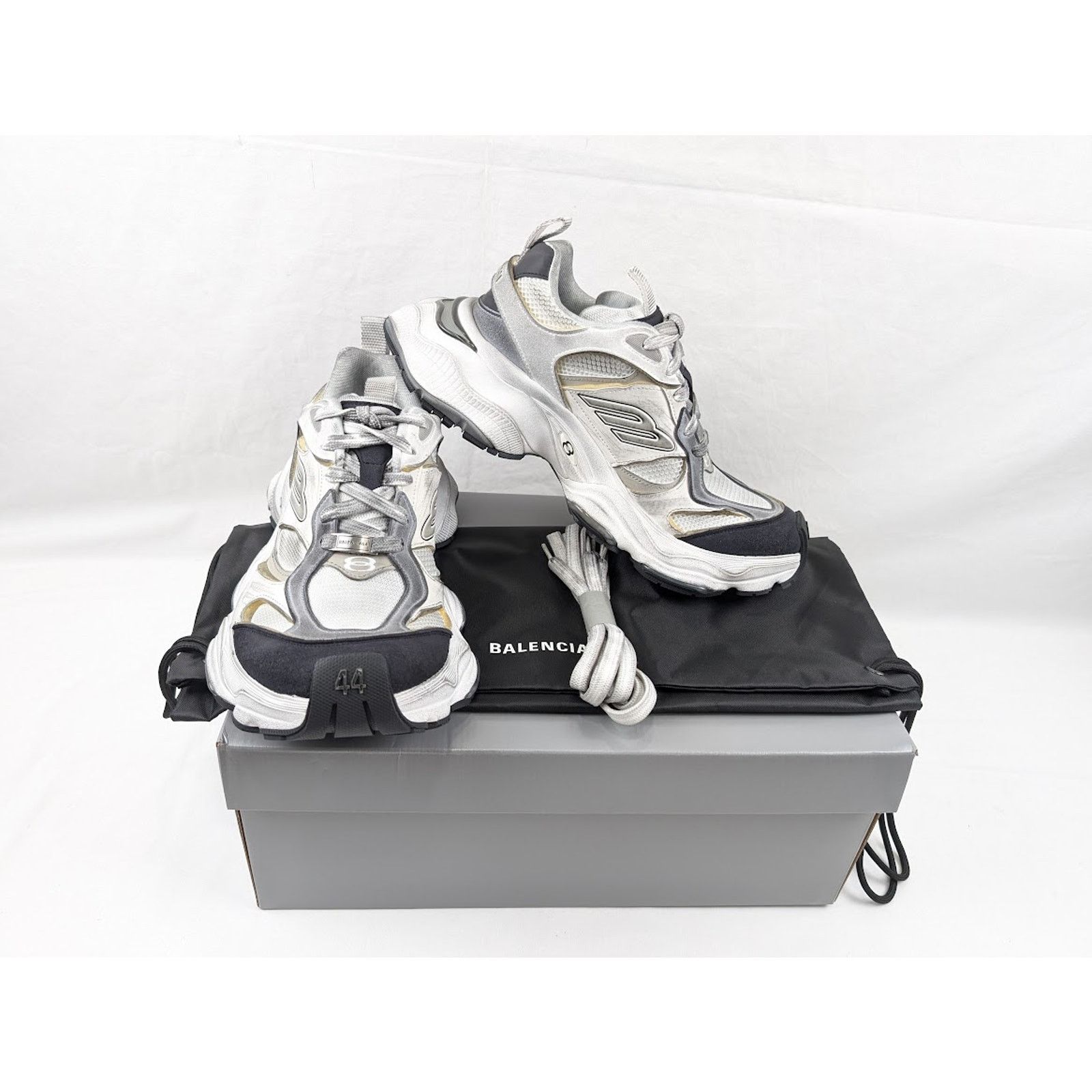 Balenciaga o1rshd1 Suede Mesh Cargo Sneakers in White/Grey Size US 10 / EU 43 - 17 Thumbnail