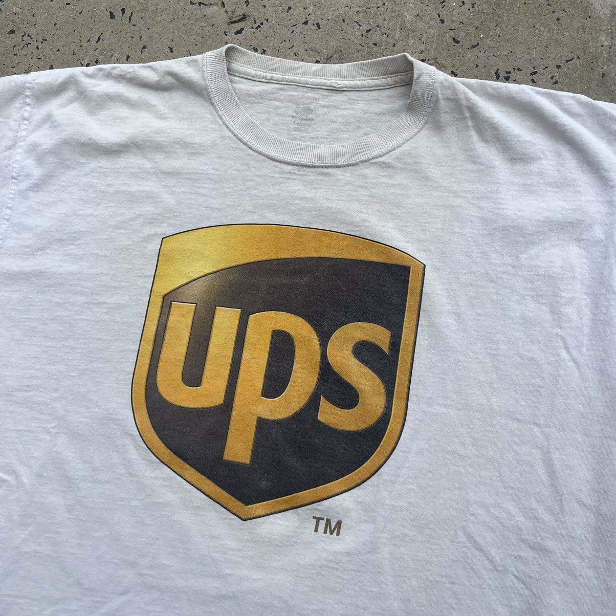 Vintage Vintage Y2K UPS Logo Shirt Size US L / EU 52-54 / 3 - 2 Thumbnail