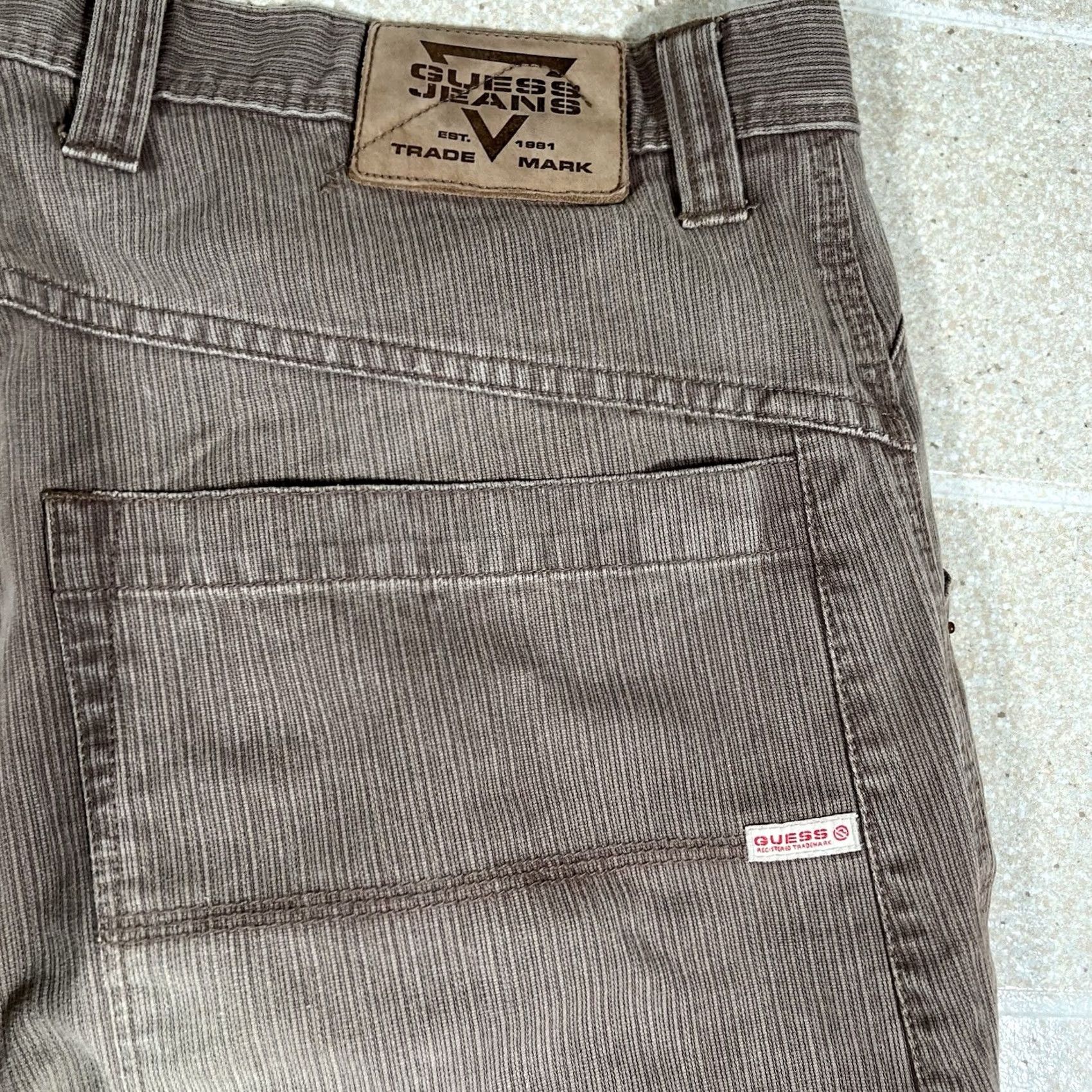 Guess VINTAGE GUESS USA Jeans Baggy Wide-Leg Brown 36 x 32 Mens Jeans Wide-Leg Brown 90s Skate Grunge Style USA Mens Jeans 36 32 Brown Size US 36 / EU 52 - 3 Thumbnail
