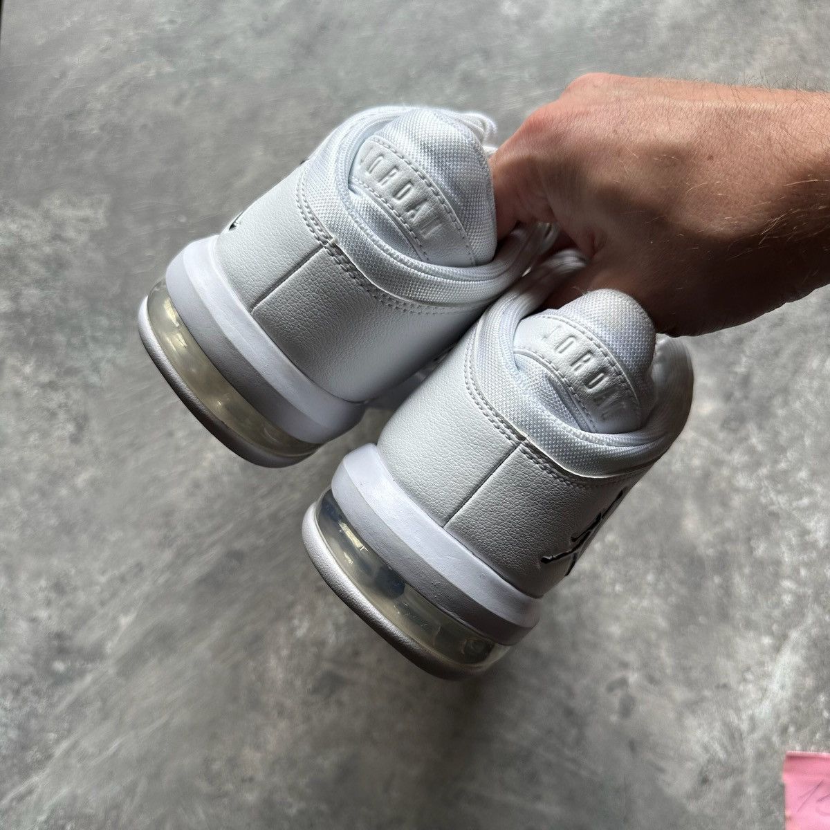 Jordan Brand × Nike Nike Jordan Max Aura 5 White/Black Size US 9.5 / EU 42-43 - 5 Thumbnail