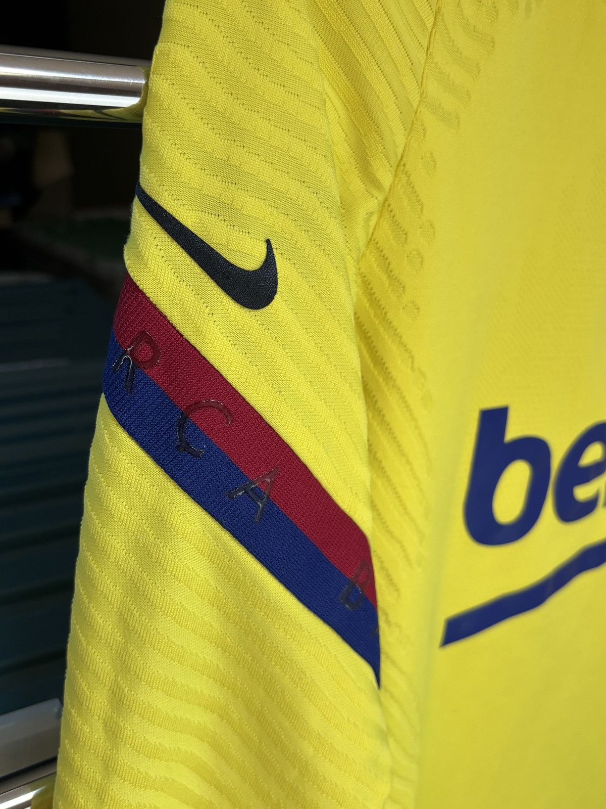 Nike Nike Barcelona 2019/2020 Training Vaporknit Soccer Jersey Size US S / EU 44-46 / 1 - 4 Thumbnail