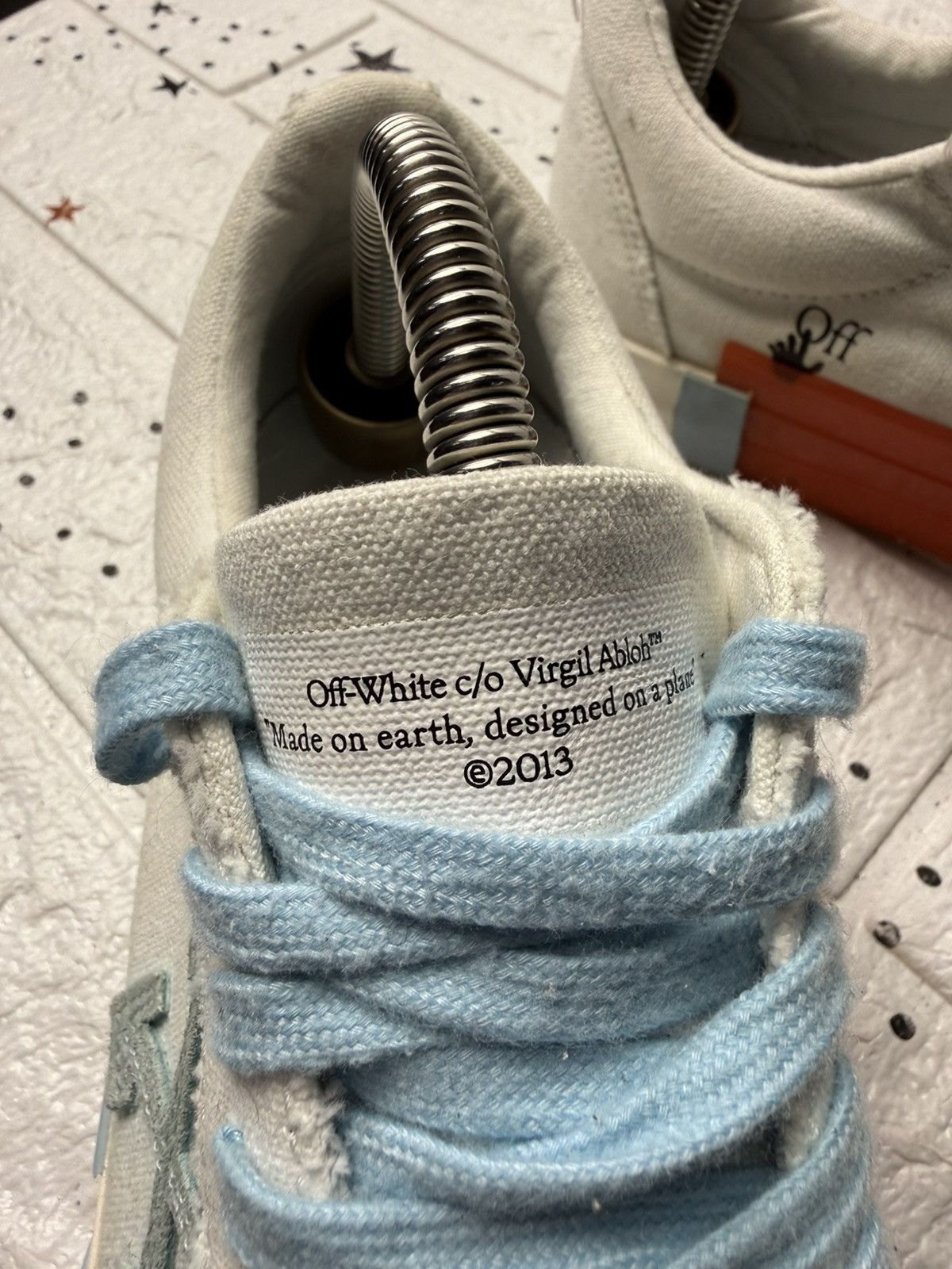 Off-White Off-White Low Vulcanized Canvas White/Blue US7 UK6.5 EUR41 Size US 7 / EU 40 - 13 Thumbnail