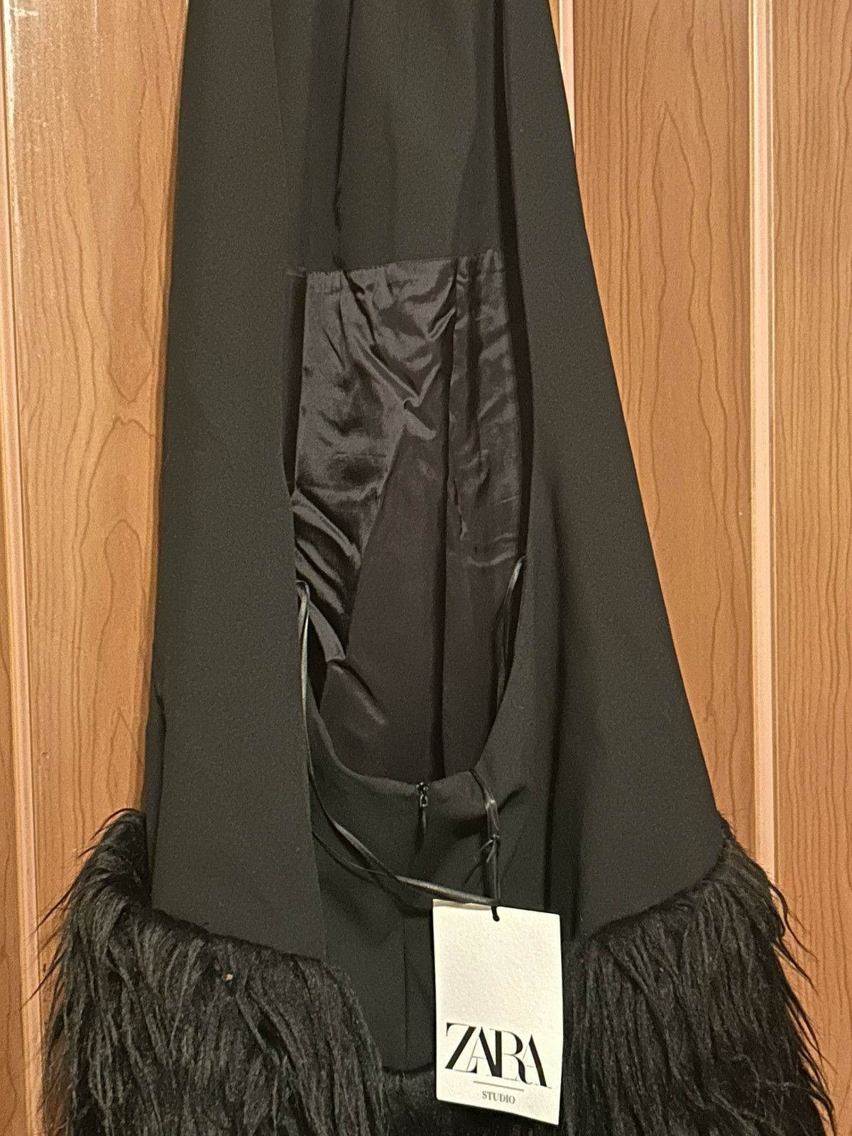 Zara Zara faux fur hem trimmed pocketed halter dress Size L / US 10 / IT 46 - 9 Thumbnail