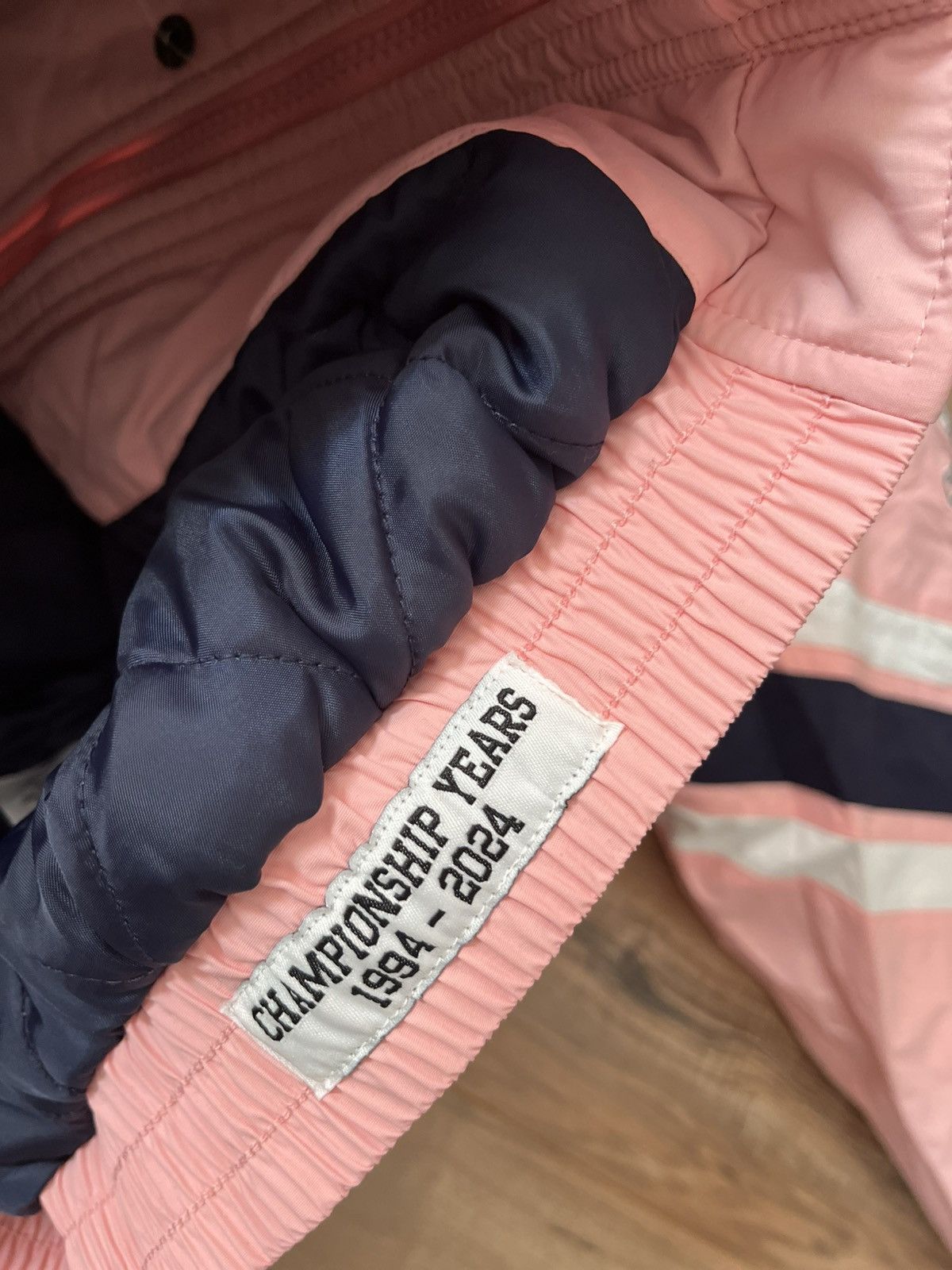 Mitchell & Ness × NCAA × Supreme Supreme Mitchell & Ness NCAA Hooded Stadium Jacket Size US L / EU 52-54 / 3 - 23 Thumbnail