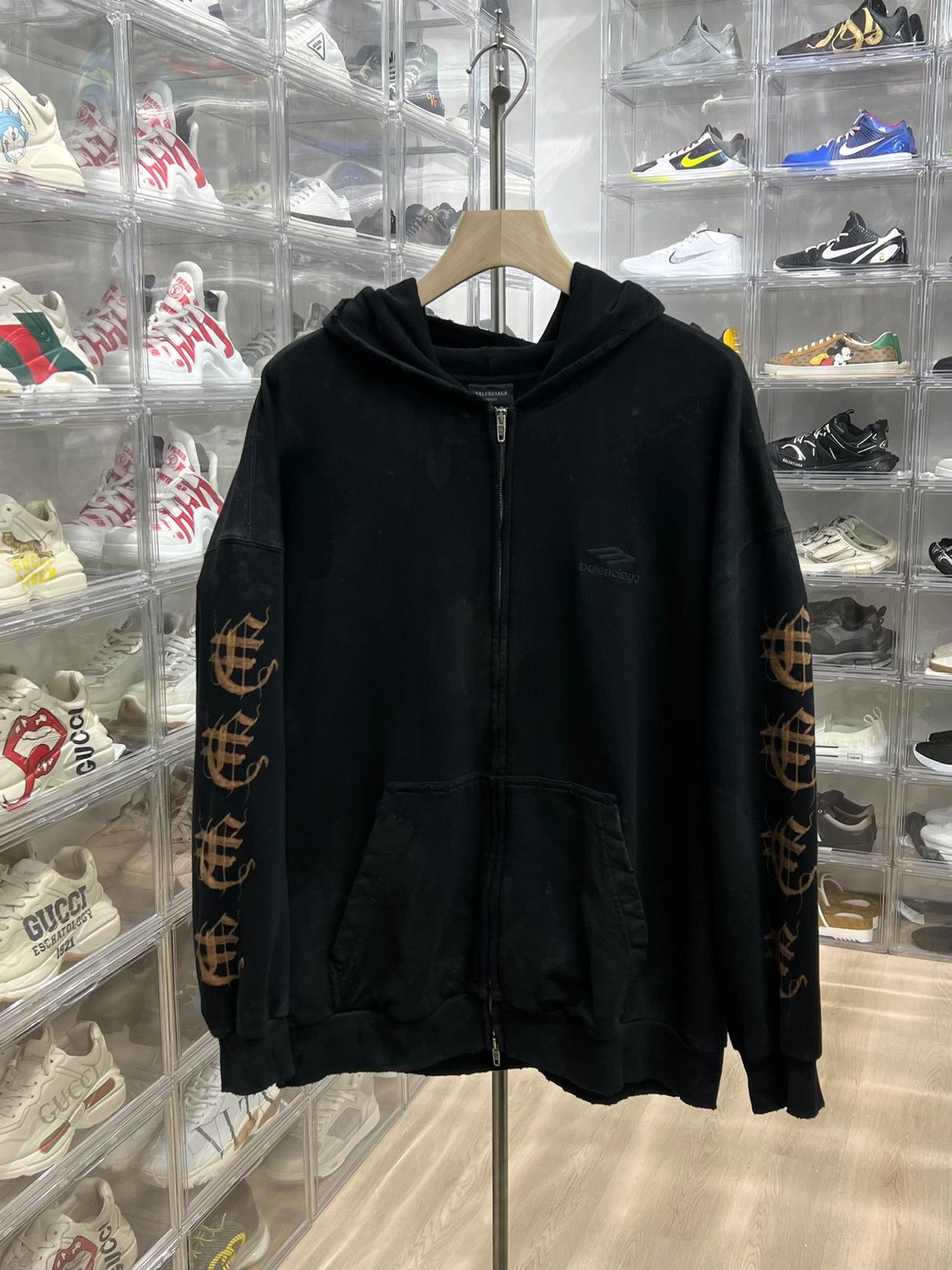 Balenciaga Balenciaga Hoodie xl Men Size US XL / EU 56 / 4 - 1 Thumbnail