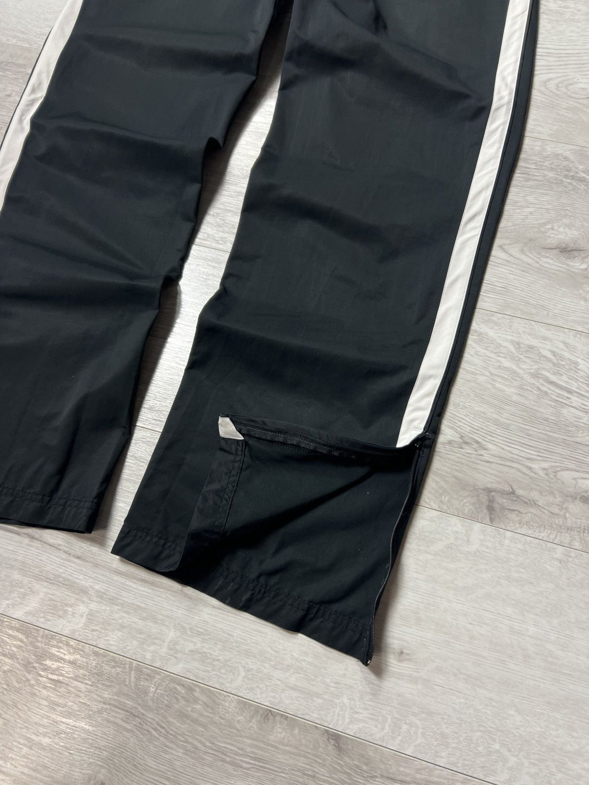Nike Vintage Nike Athletic Nylon Track Pants Women’s Sweatpants Size 26" / US 2 / IT 38 - 11 Thumbnail