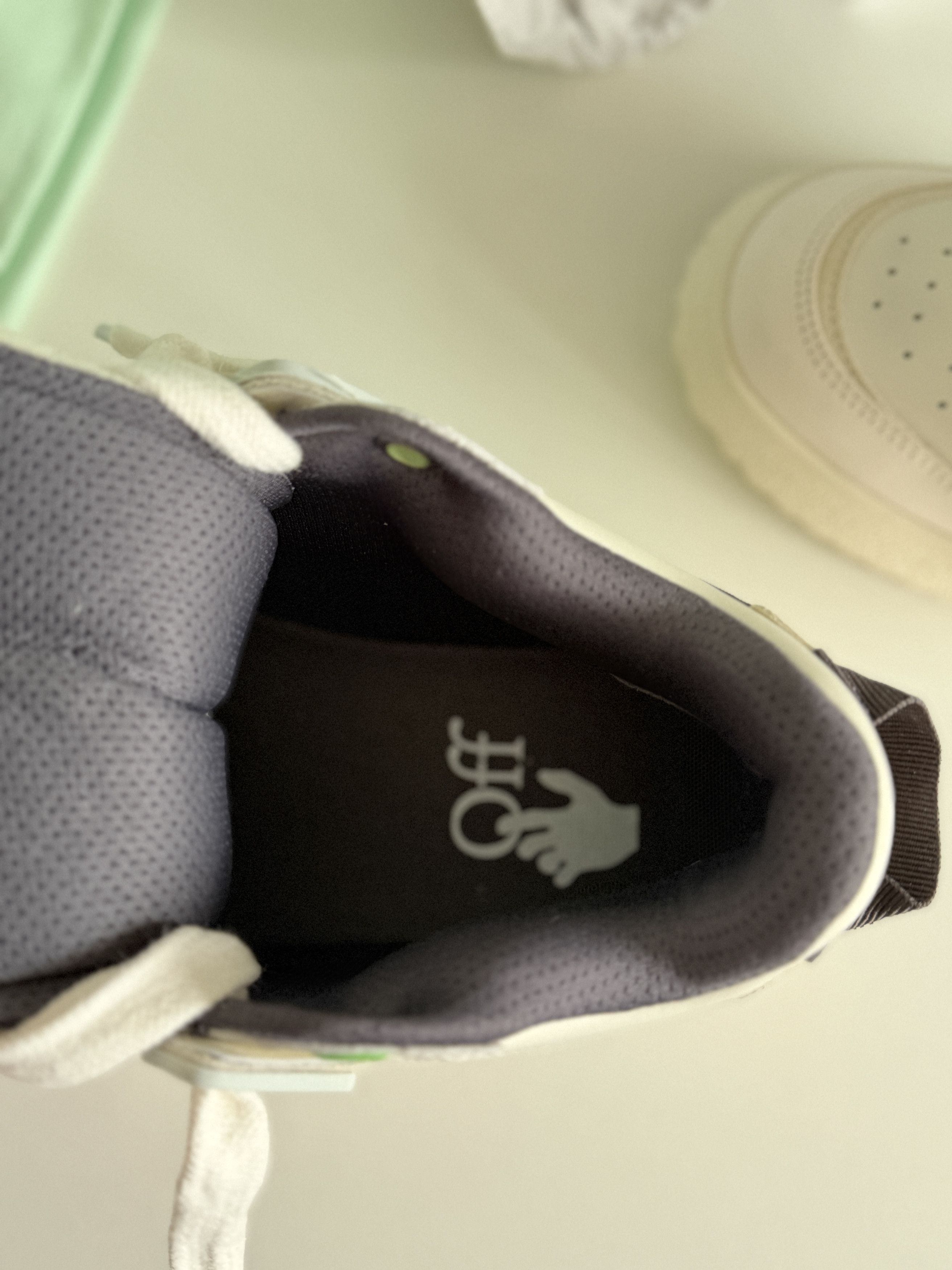 Off-White Off White Sneakers Size US 9 / IT 39 - 11 Thumbnail