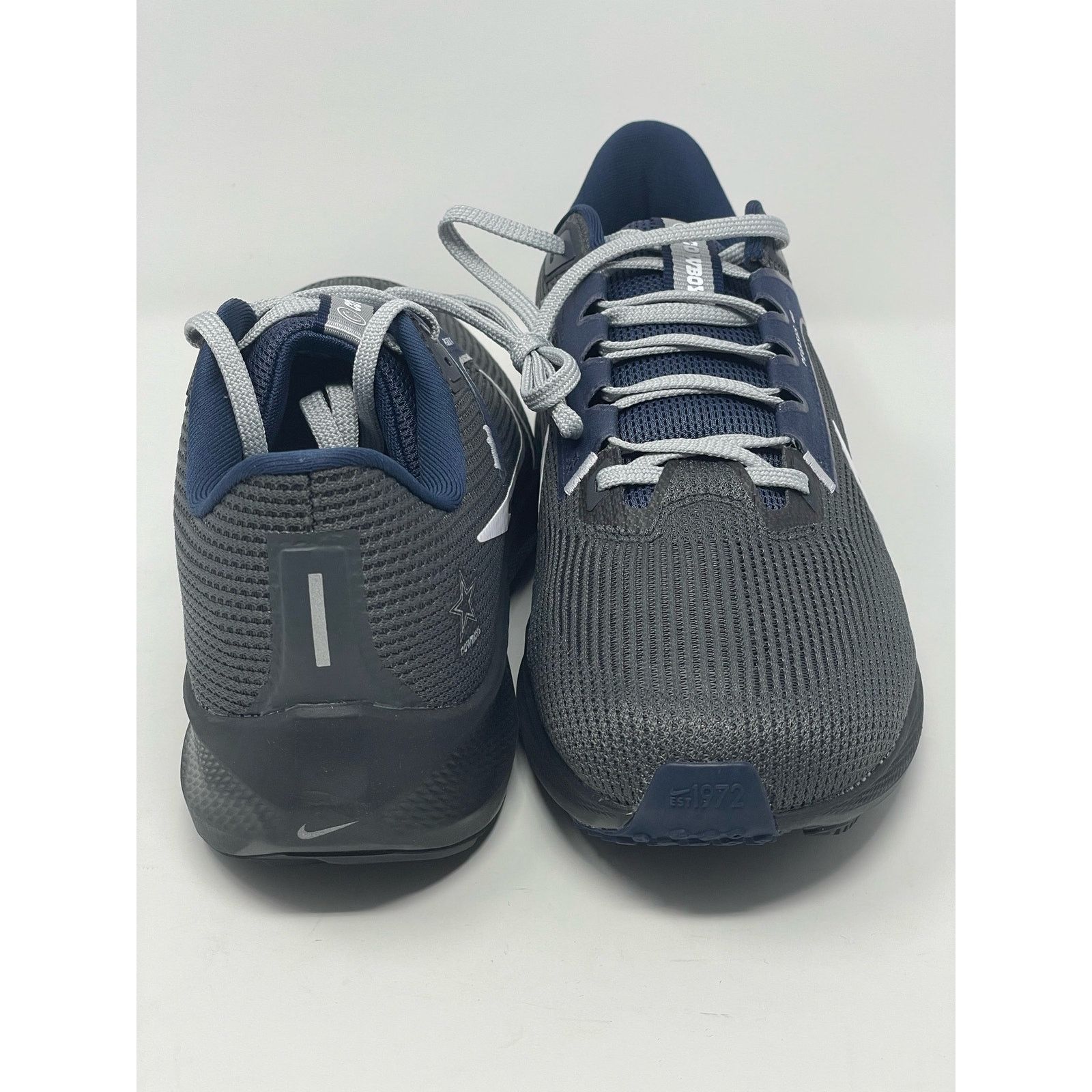 Nike Nike Air Zoom Pegasus 40 Dallas Cowboys NFL Mens Size 11 Size US 11 / EU 44 - 10 Thumbnail
