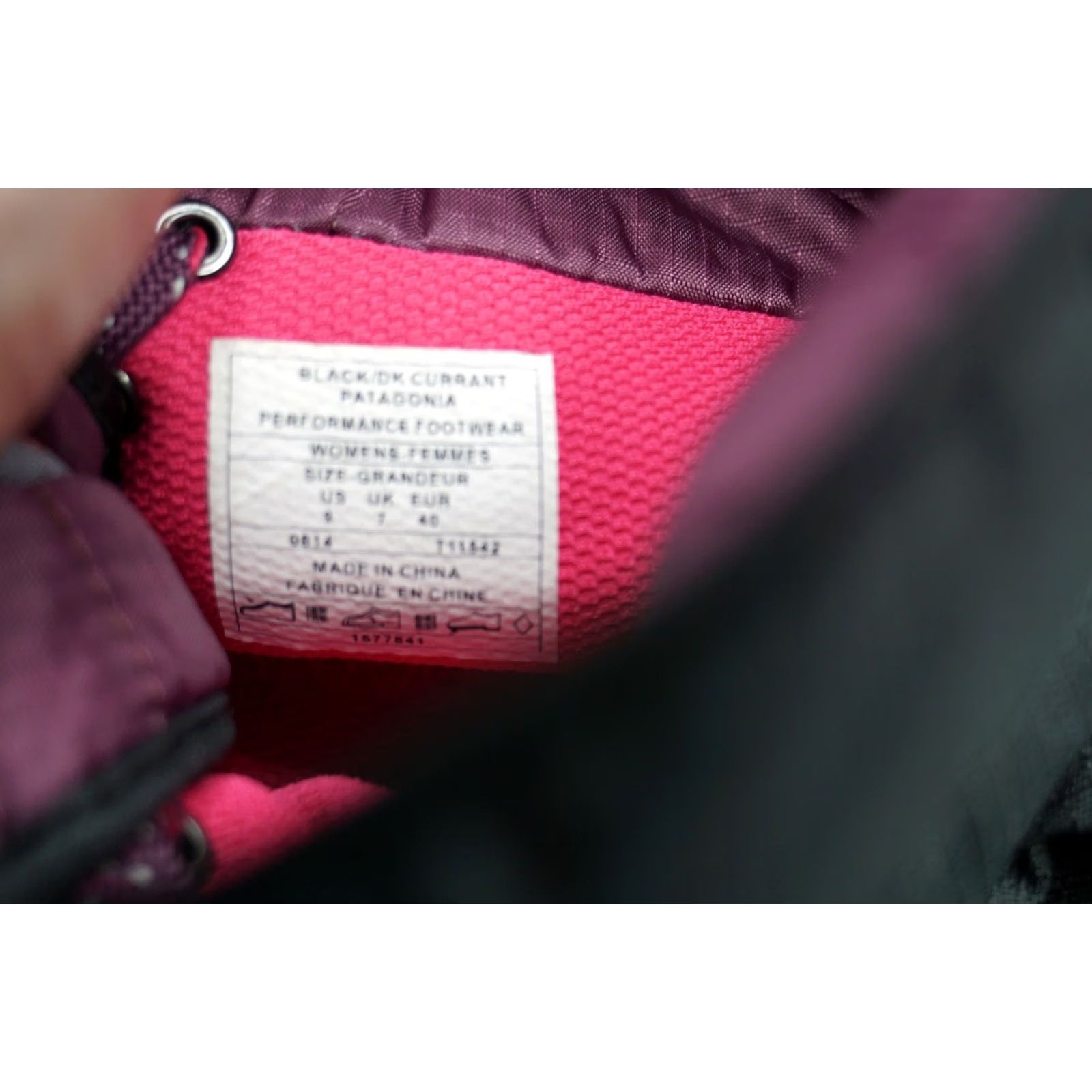 Patagonia Patagonia Women's Boots Waterproof Activist Puff Size 8 Black Dark Currant Size US 10 / IT 40 - 7 Thumbnail