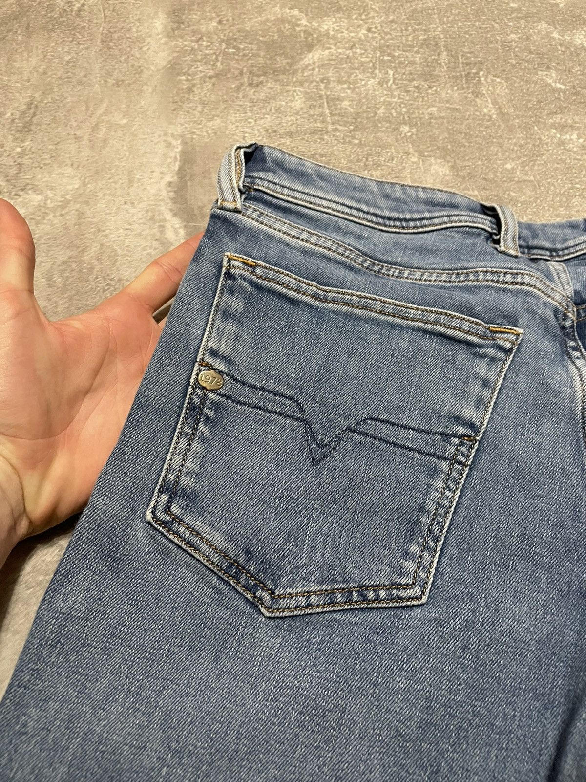 Diesel Vintage Diesel Distressed Denim Jeans Pants 31 Y2K Size US 31 - 7 Thumbnail