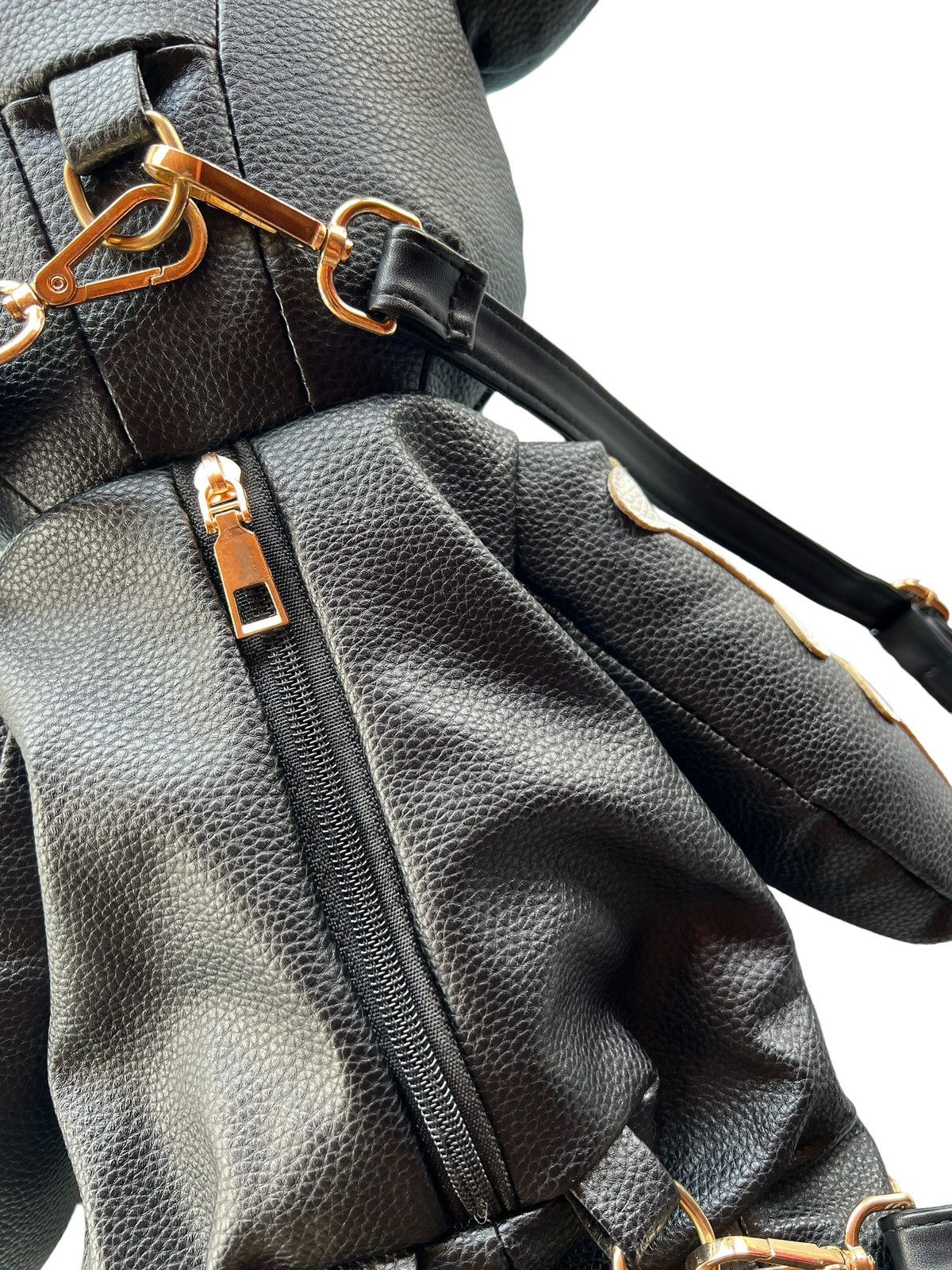 Japanese Brand Goth Skull Bear Faux Leather Backpack Size ONE SIZE - 7 Thumbnail