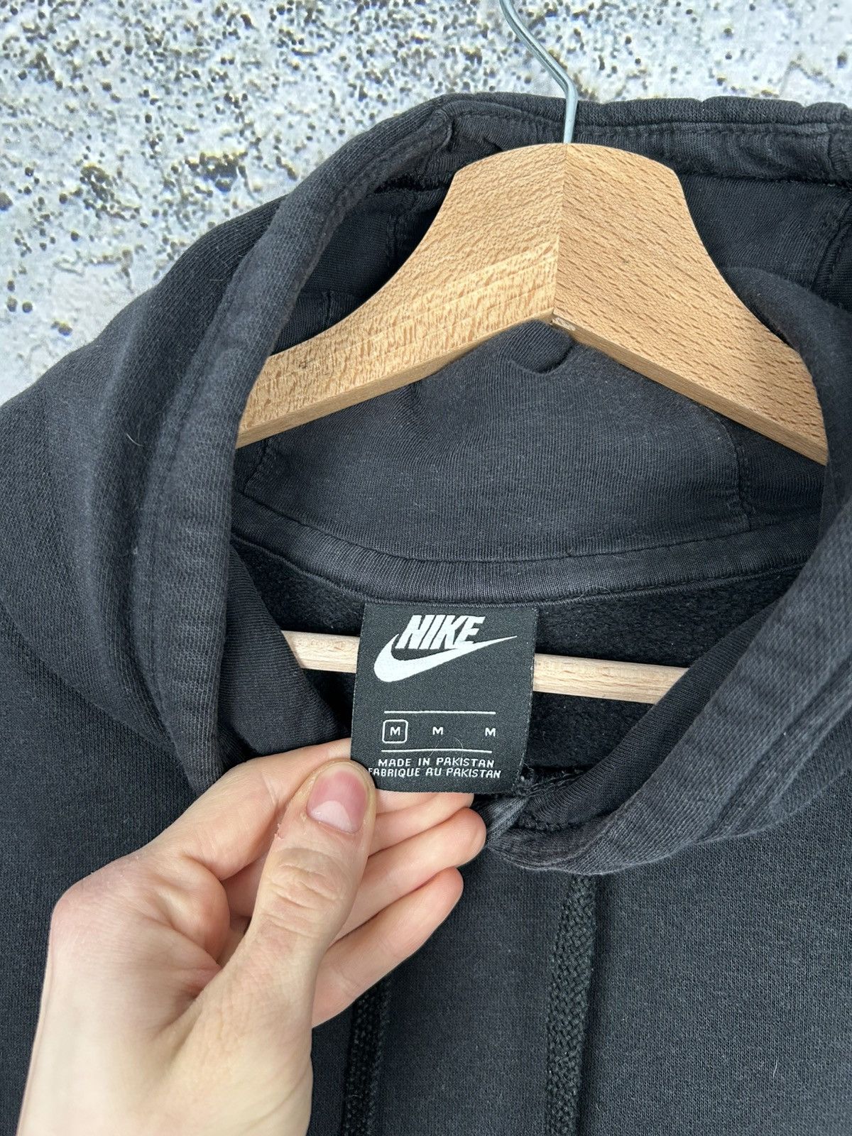 Nike Vintage Nike Swoosh Logo Hoodie Streetwear Baggy Rap Sport Size US M / EU 48-50 / 2 - 4 Thumbnail