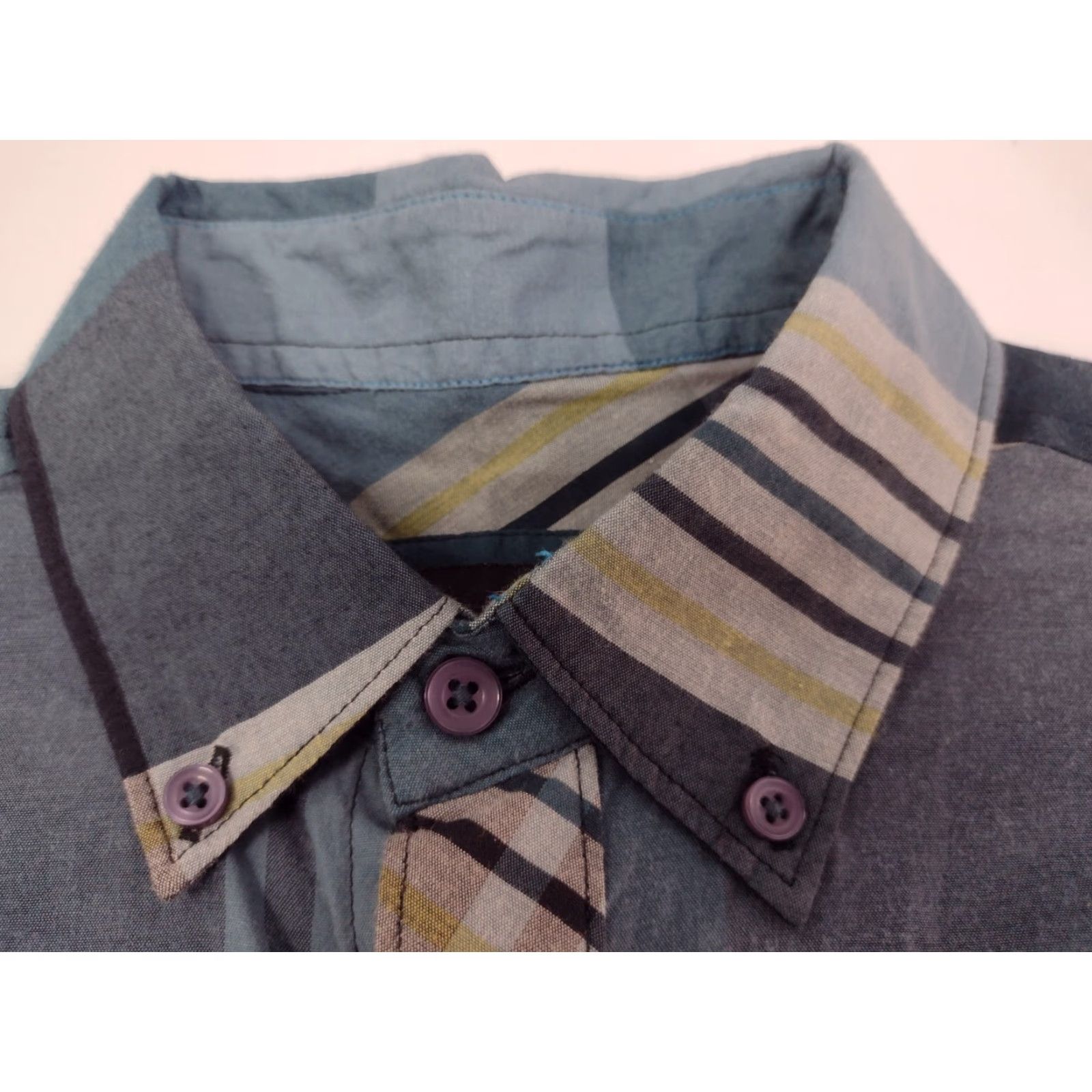 Hurley Hurley Men’s Long Sleeve Button Down Shirt Size Small Cotton/Poly #2378 Plaid Blue Multicolor Button-Down Collar Beach Pocket Regular Mens Size US S / EU 44-46 / 1 - 5 Thumbnail