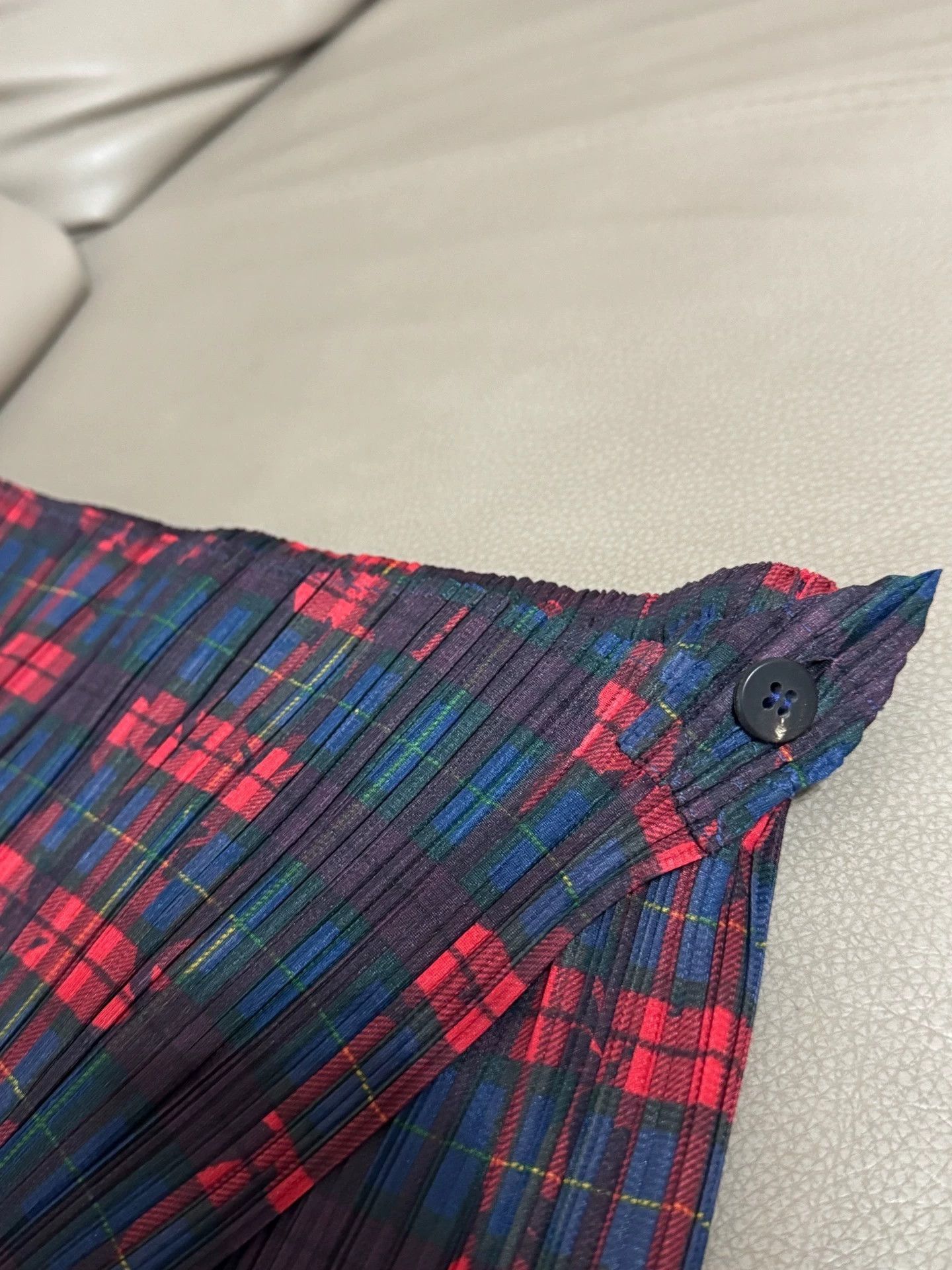 Issey Miyake ISSEY MIYAKE Pleats Please Red Check Skirt 5 Size 27" / US 4 / IT 40 - 3 Thumbnail