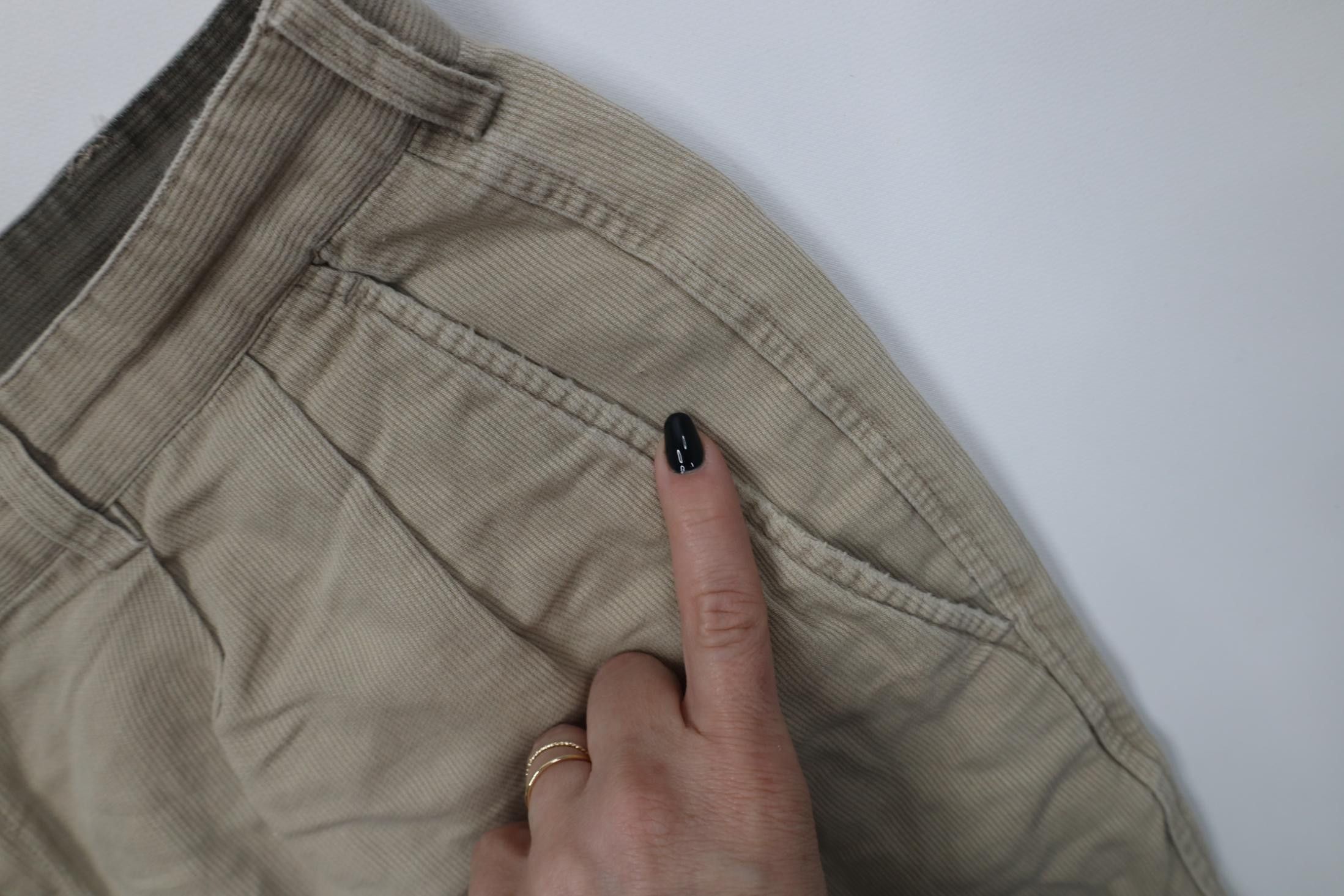 Vintage Vintage 90s Streetwear Above Knee Knit Chino Shorts Beige Size US 34 / EU 50 - 8 Thumbnail