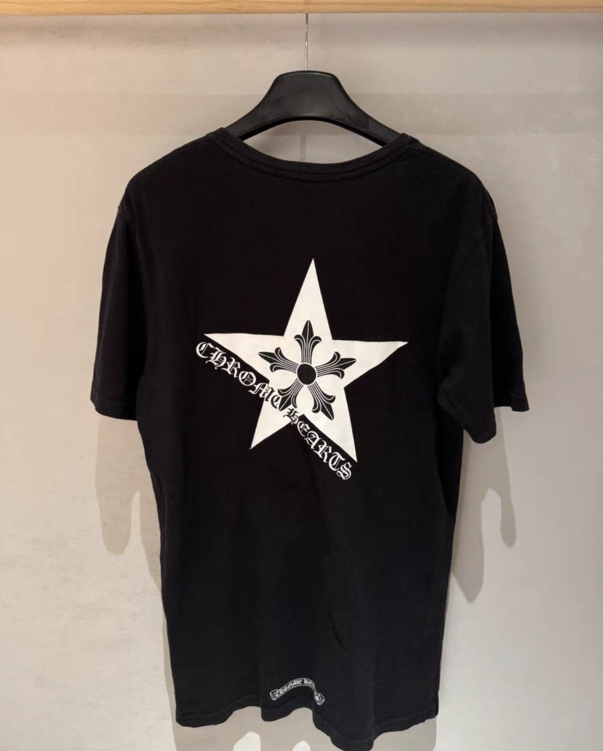 Chrome Hearts Chrome Hearts Black V-Neck Las Vegas Limited T-Shirt Size US M / EU 48-50 / 2 - 1 Thumbnail